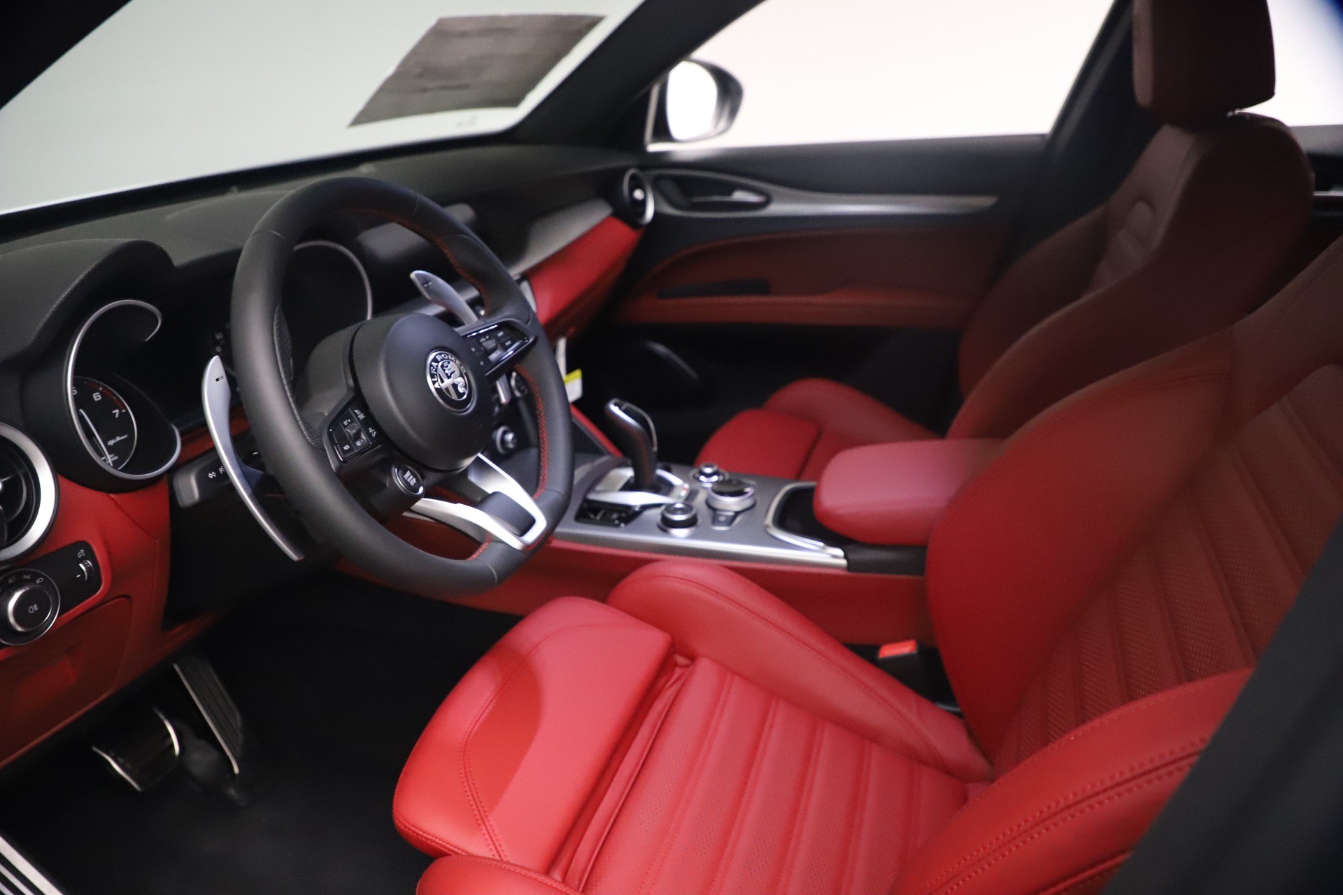 New 2021 Alfa Romeo Stelvio Ti Sport Q4 | St. Petersburg, FL