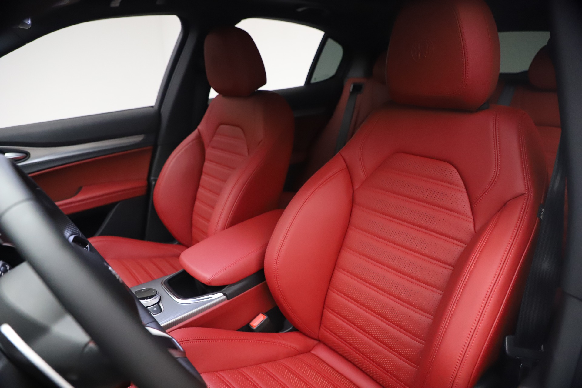 New 2021 Alfa Romeo Stelvio Ti Sport Q4 | St. Petersburg, FL