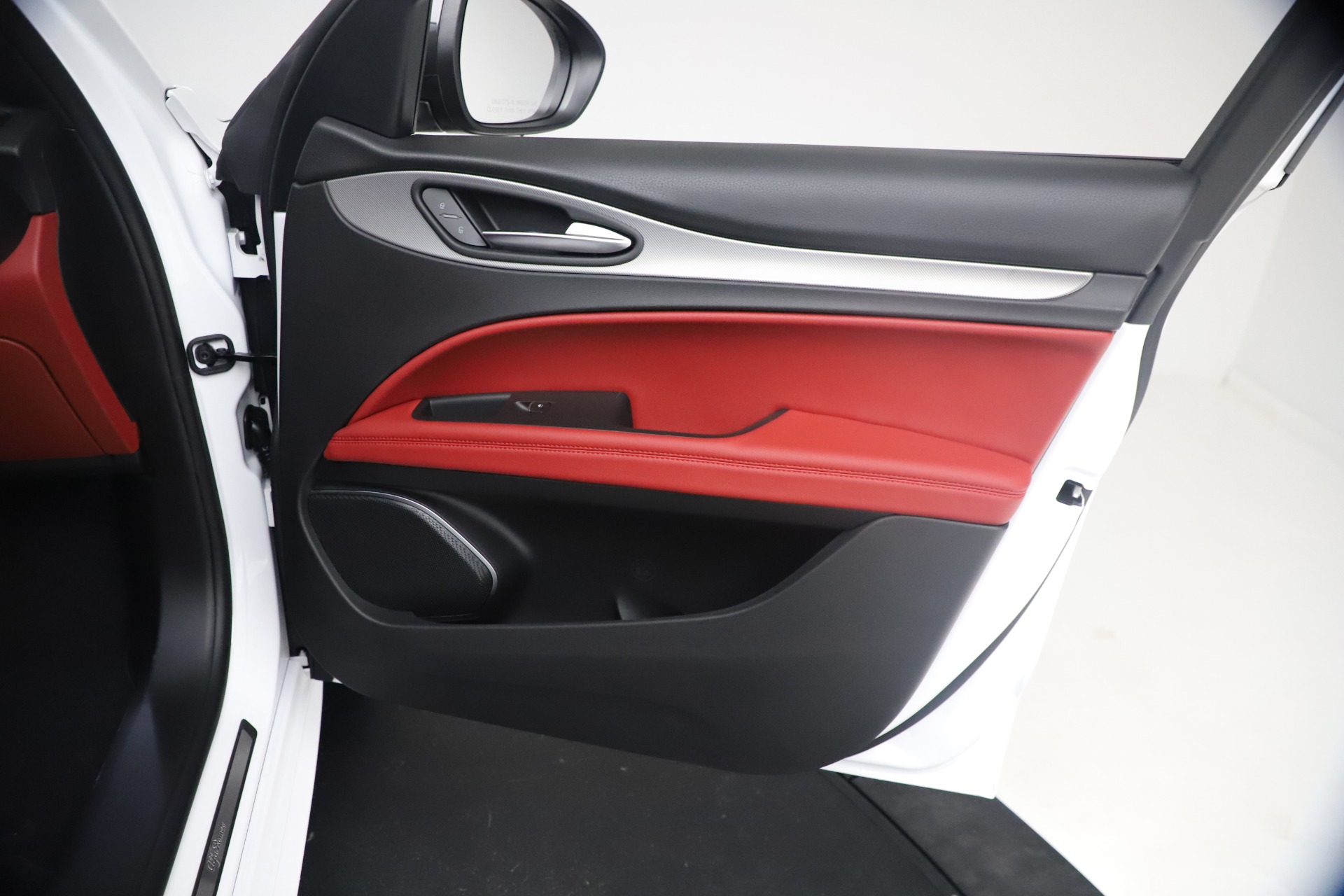 New 2021 Alfa Romeo Stelvio Ti Sport Q4 | St. Petersburg, FL