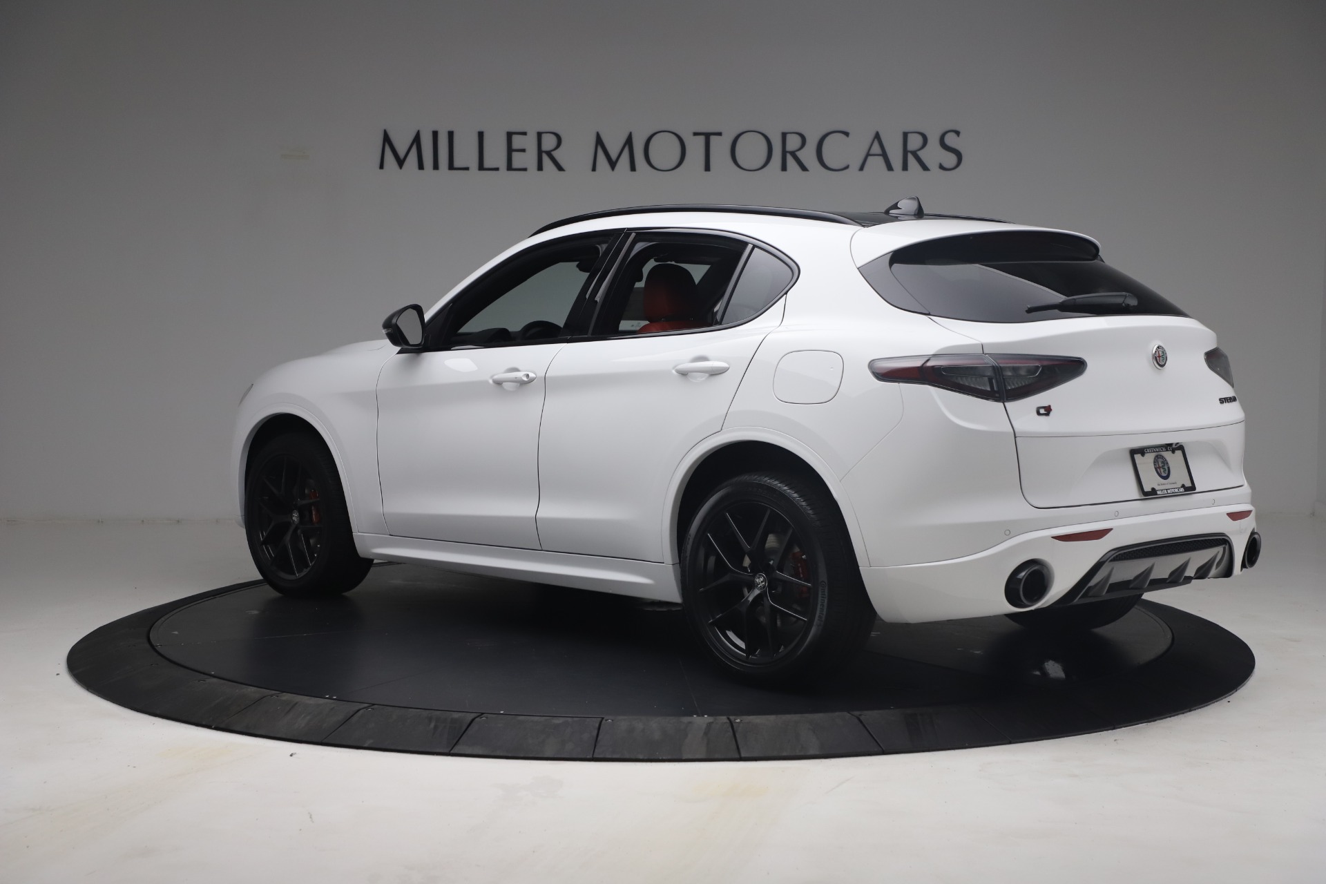 New 2021 Alfa Romeo Stelvio Ti Sport Q4 | St. Petersburg, FL