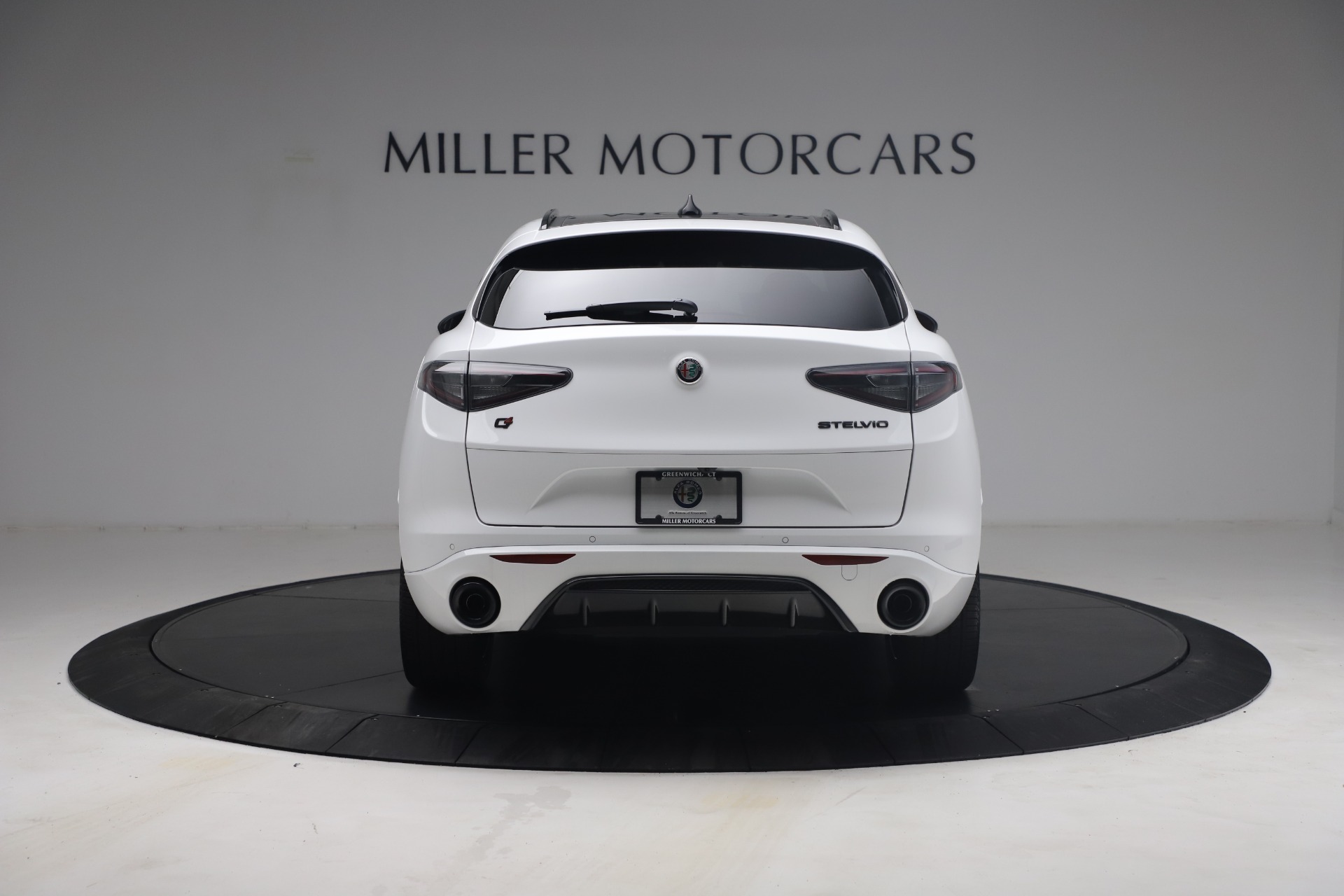 New 2021 Alfa Romeo Stelvio Ti Sport Q4 | St. Petersburg, FL