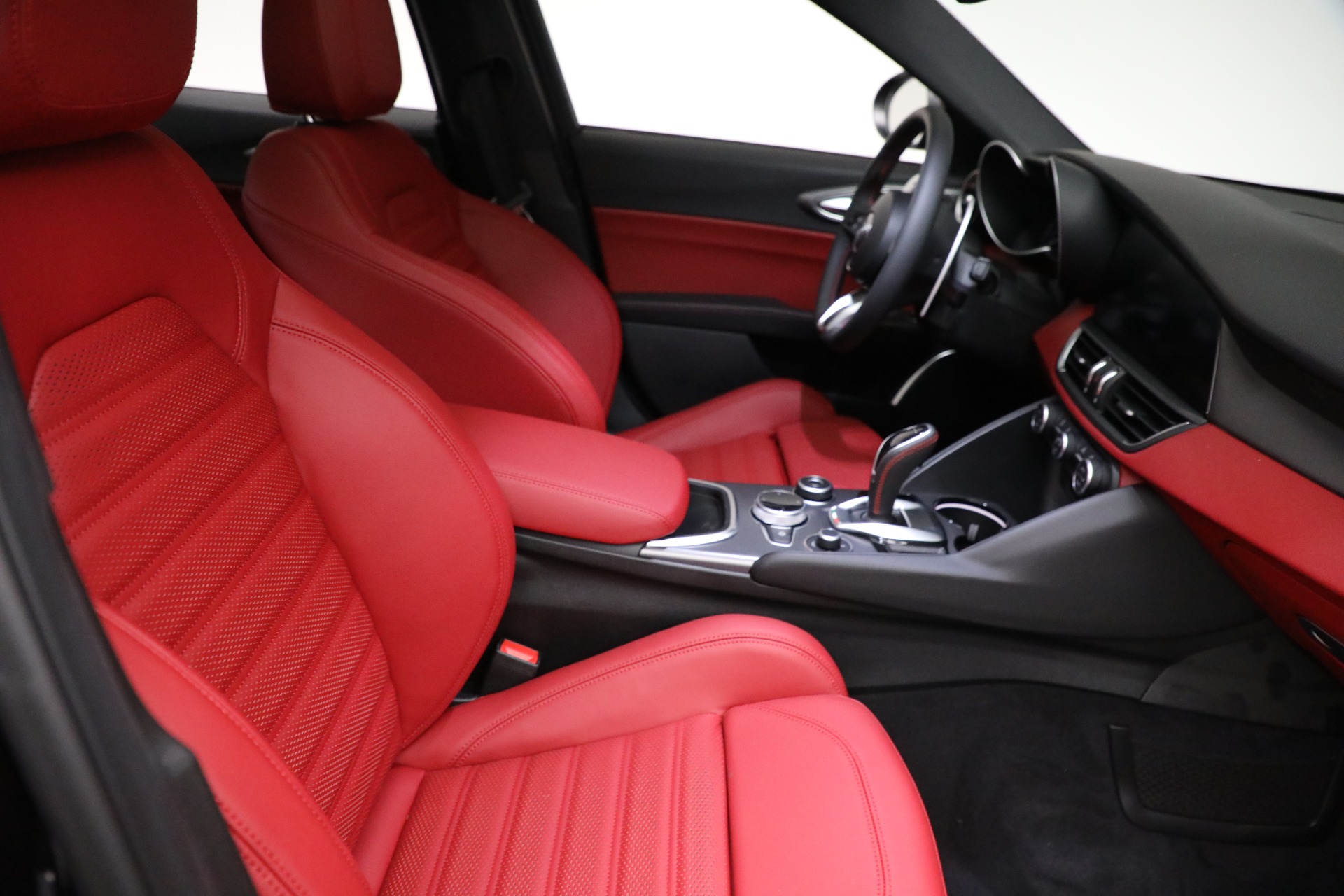 New 2021 Alfa Romeo Giulia Ti Sport Q4 | St. Petersburg, FL