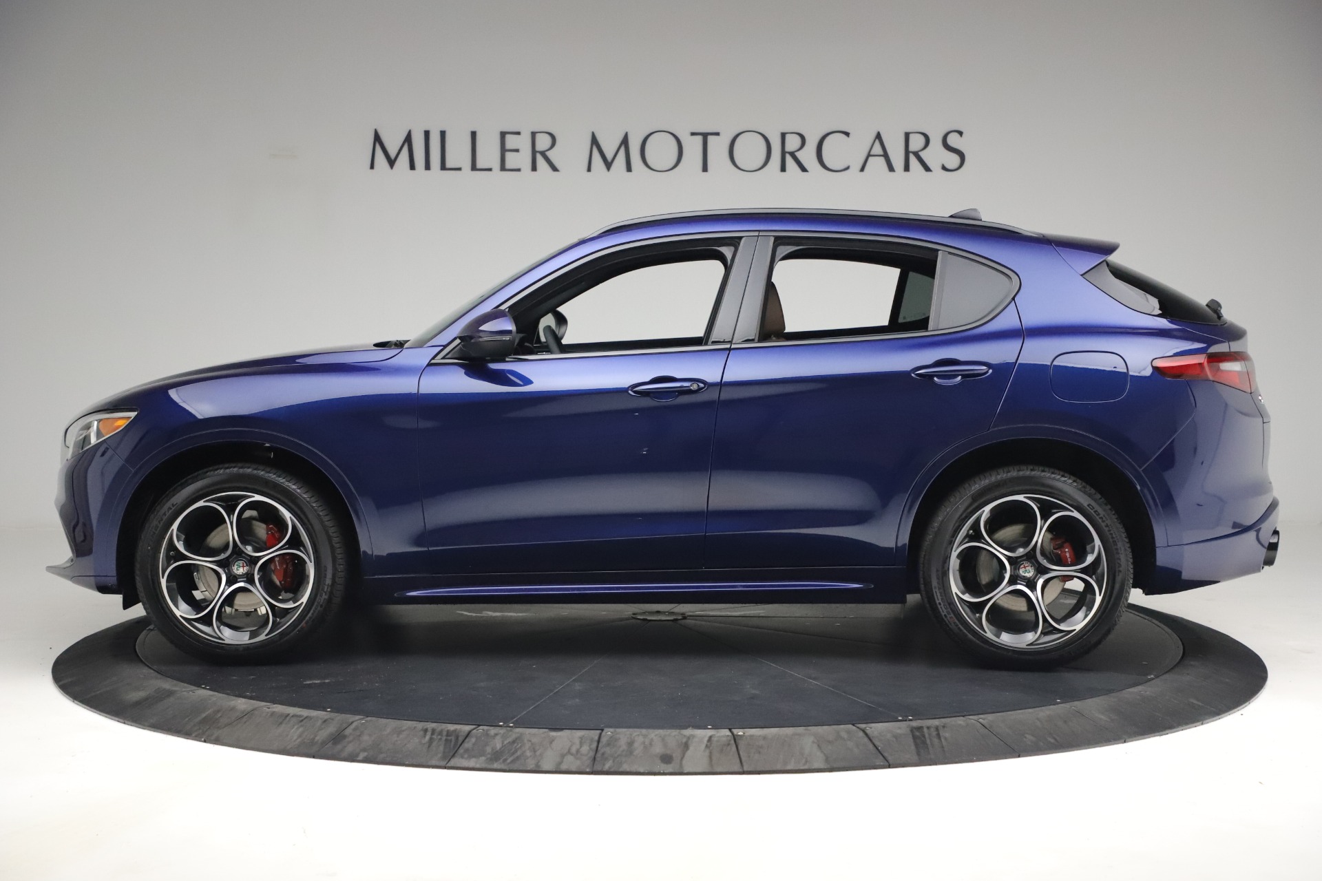 New 2021 Alfa Romeo Stelvio Ti Sport Q4 | St. Petersburg, FL