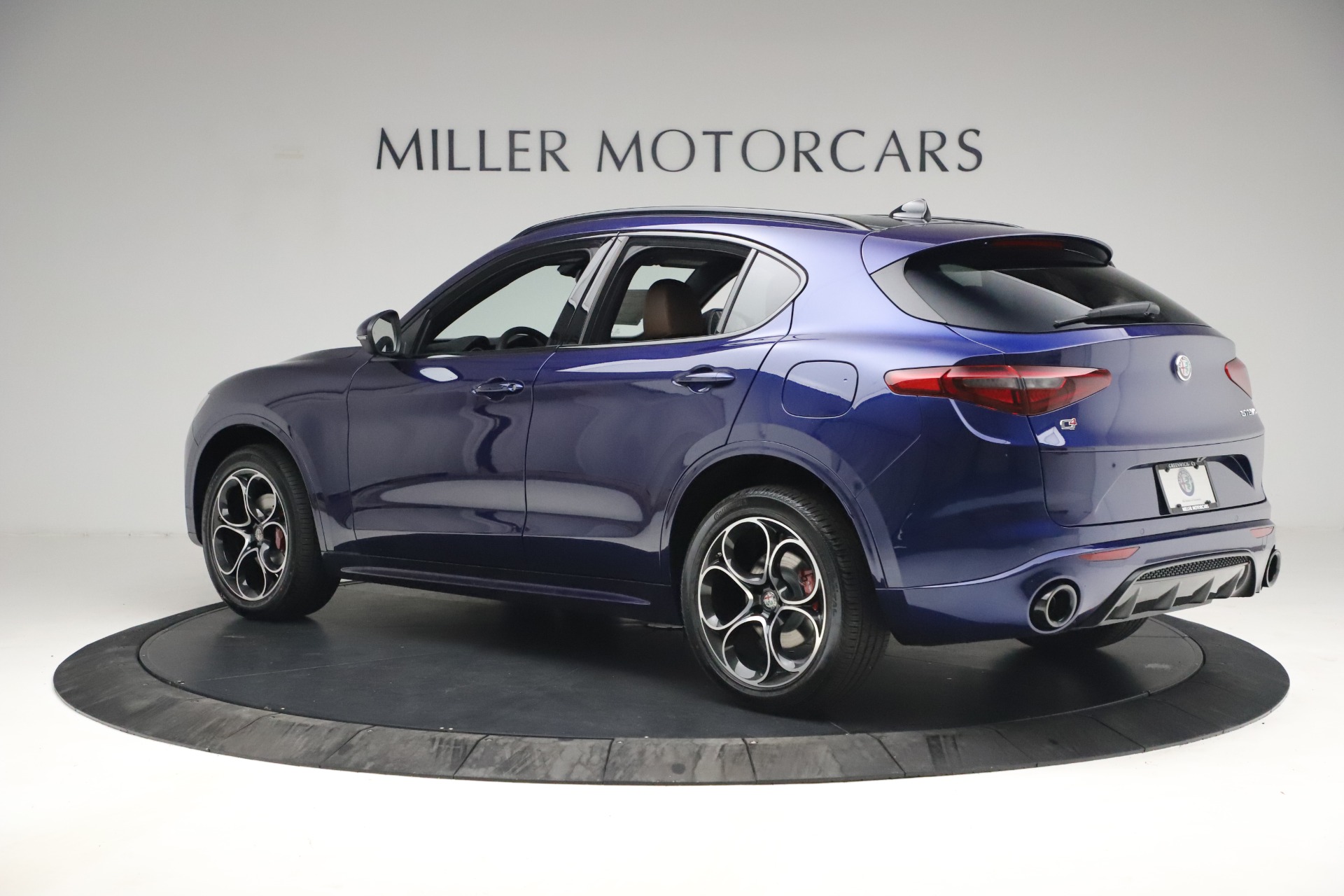 New 2021 Alfa Romeo Stelvio Ti Sport Q4 | St. Petersburg, FL