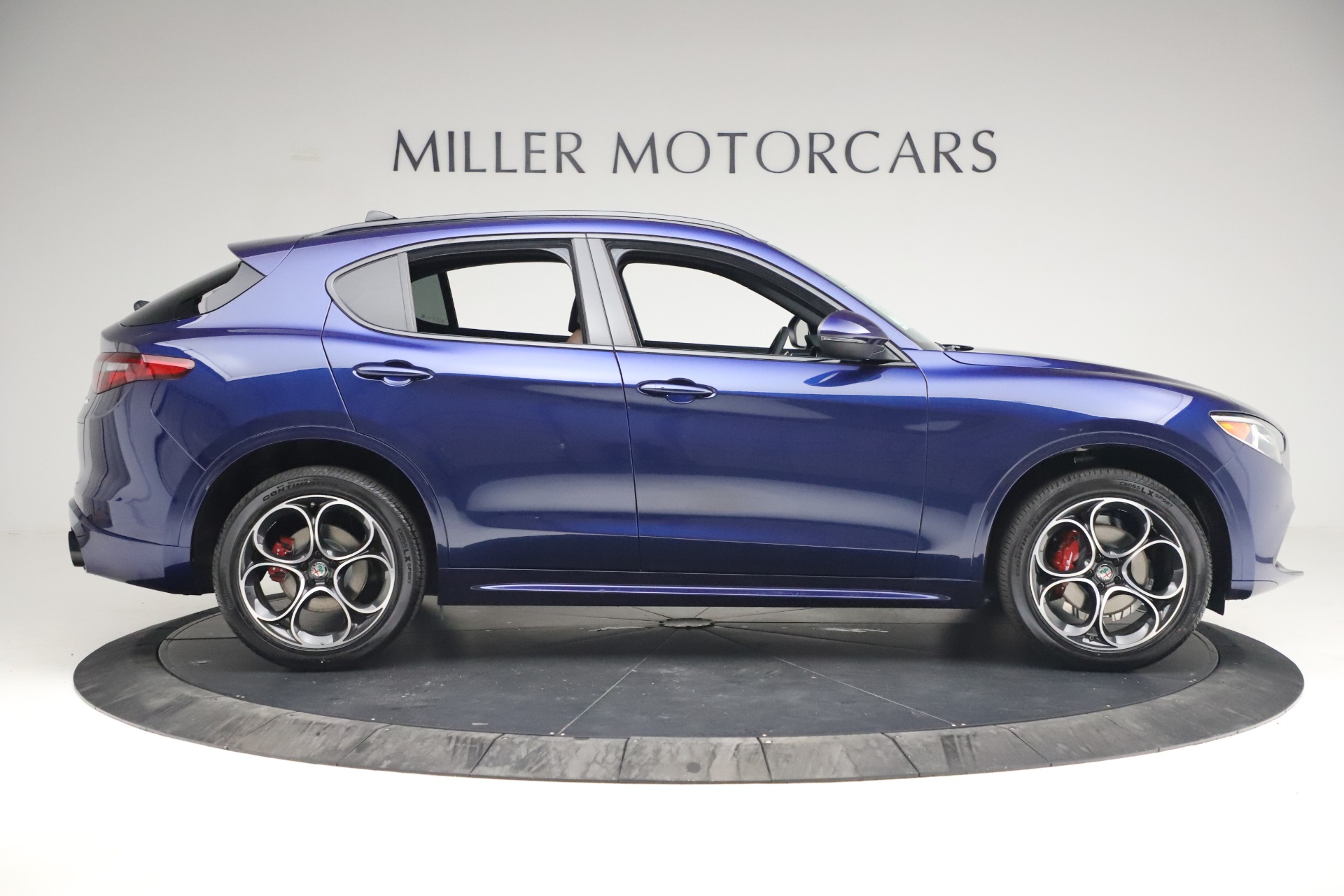 New 2021 Alfa Romeo Stelvio Ti Sport Q4 | St. Petersburg, FL