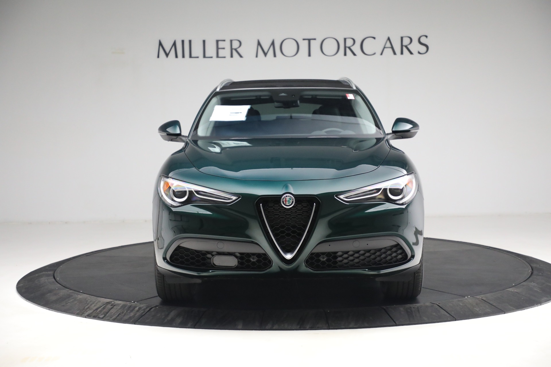 New 2021 Alfa Romeo Stelvio Q4 | St. Petersburg, FL