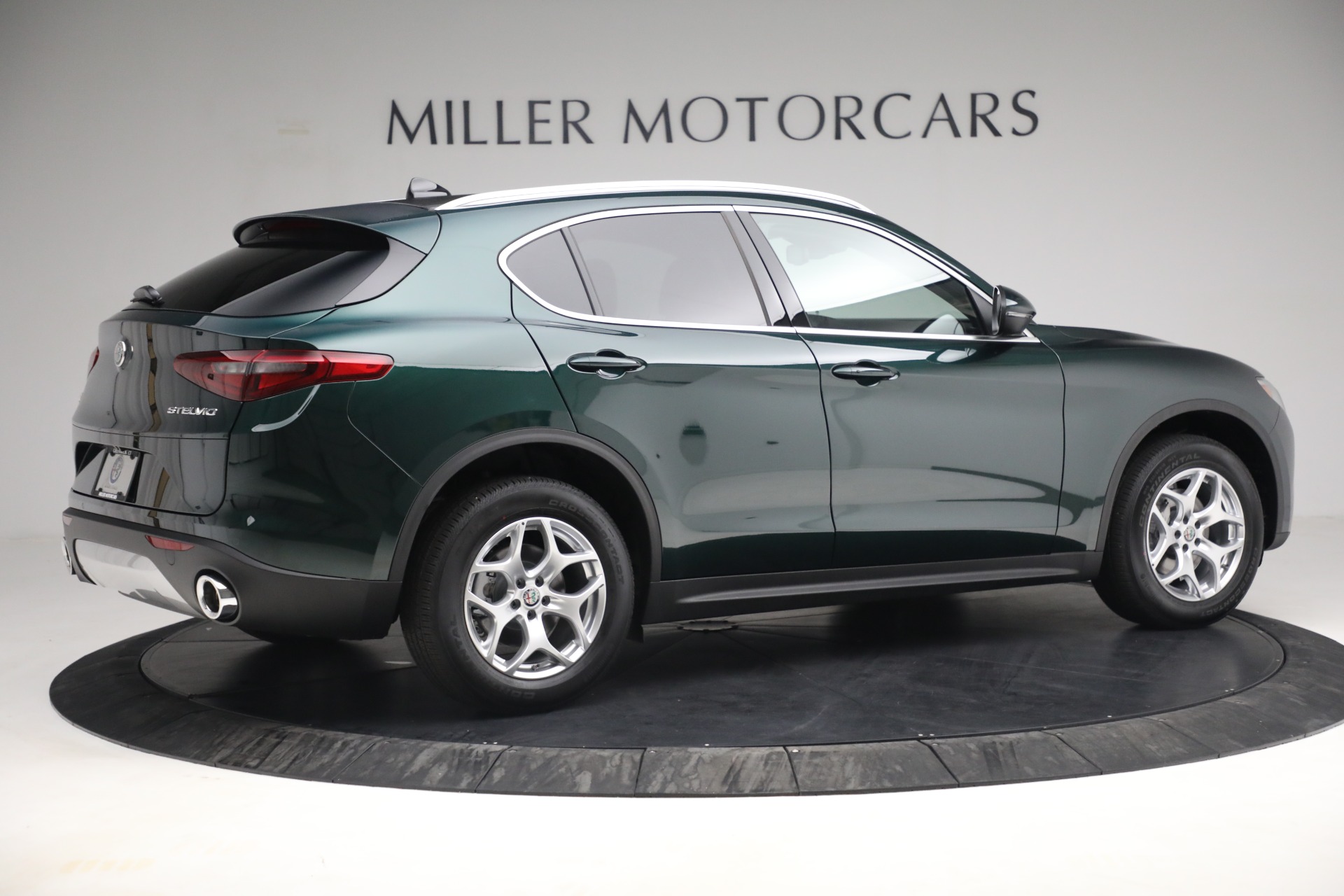 New 2021 Alfa Romeo Stelvio Q4 | St. Petersburg, FL