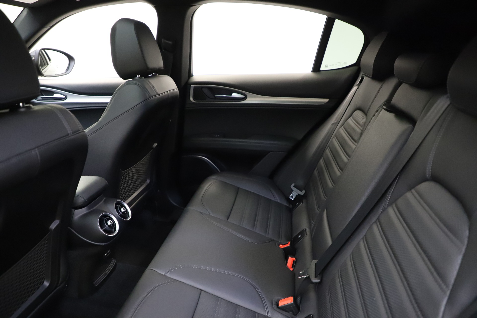 New 2021 Alfa Romeo Stelvio Ti Sport Q4 | St. Petersburg, FL