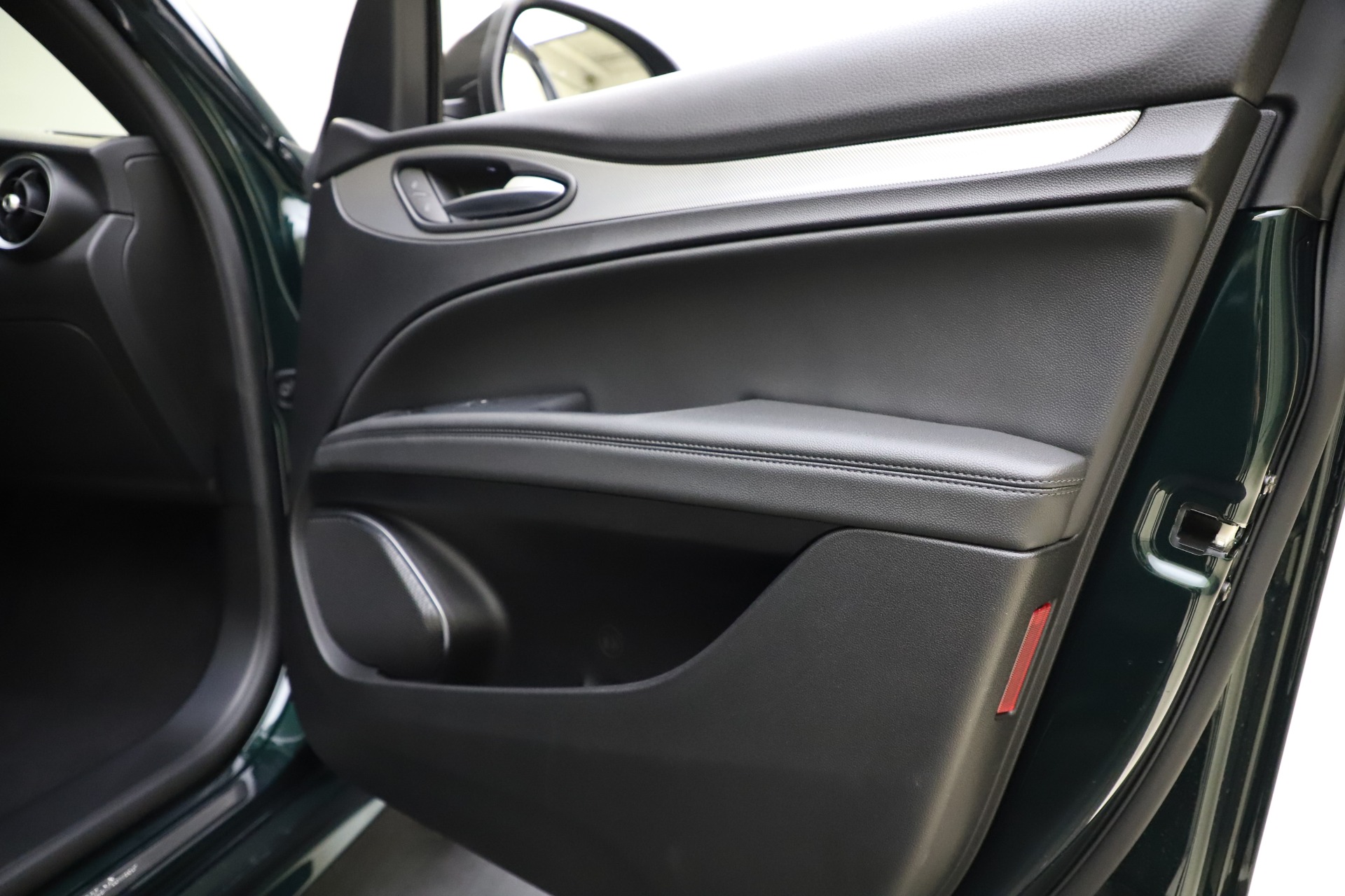 New 2021 Alfa Romeo Stelvio Ti Sport Q4 | St. Petersburg, FL