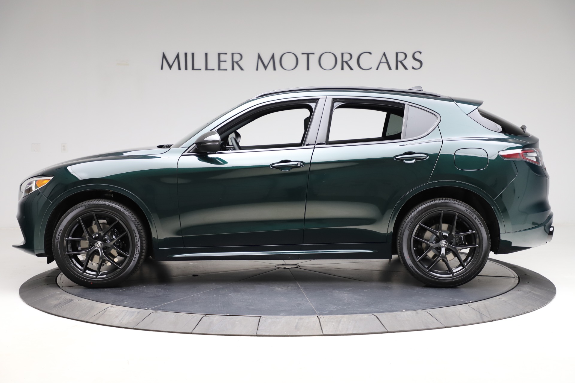 New 2021 Alfa Romeo Stelvio Ti Sport Q4 | St. Petersburg, FL