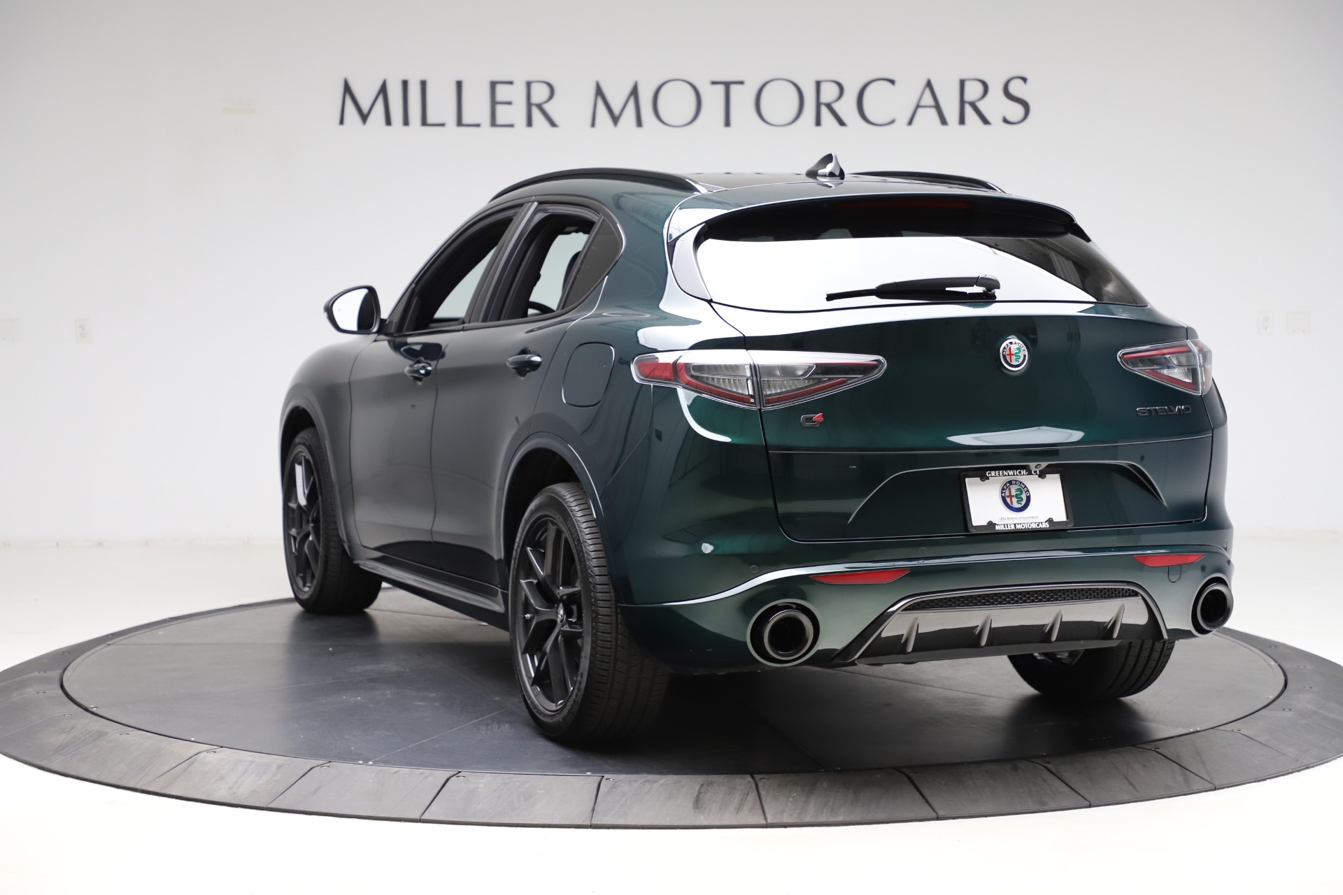 New 2021 Alfa Romeo Stelvio Ti Sport Q4 | St. Petersburg, FL