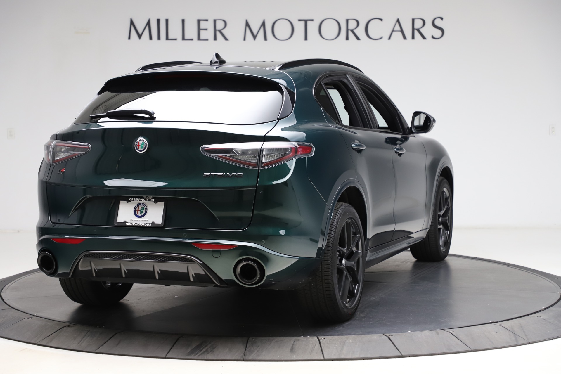 New 2021 Alfa Romeo Stelvio Ti Sport Q4 | St. Petersburg, FL
