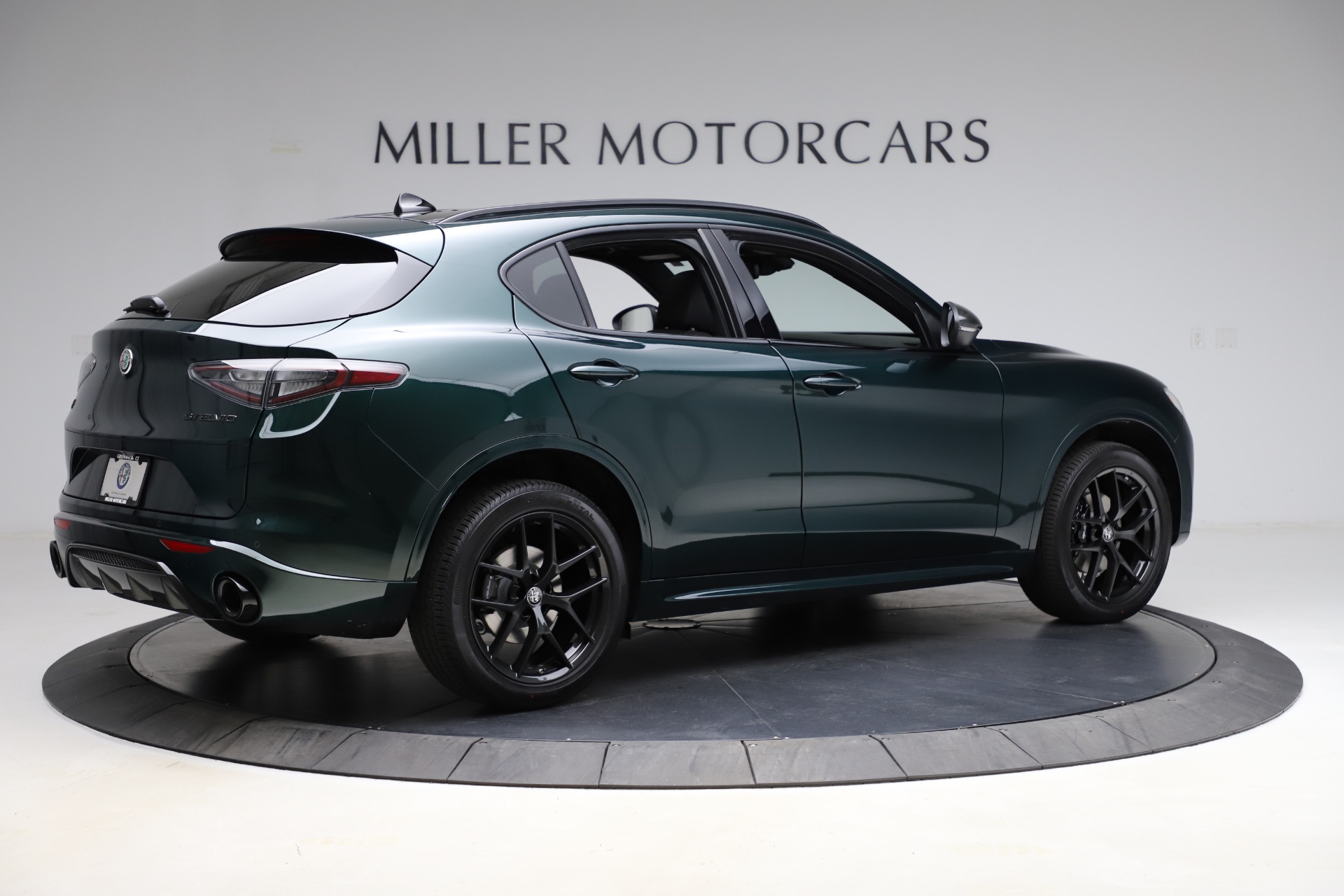 New 2021 Alfa Romeo Stelvio Ti Sport Q4 | St. Petersburg, FL