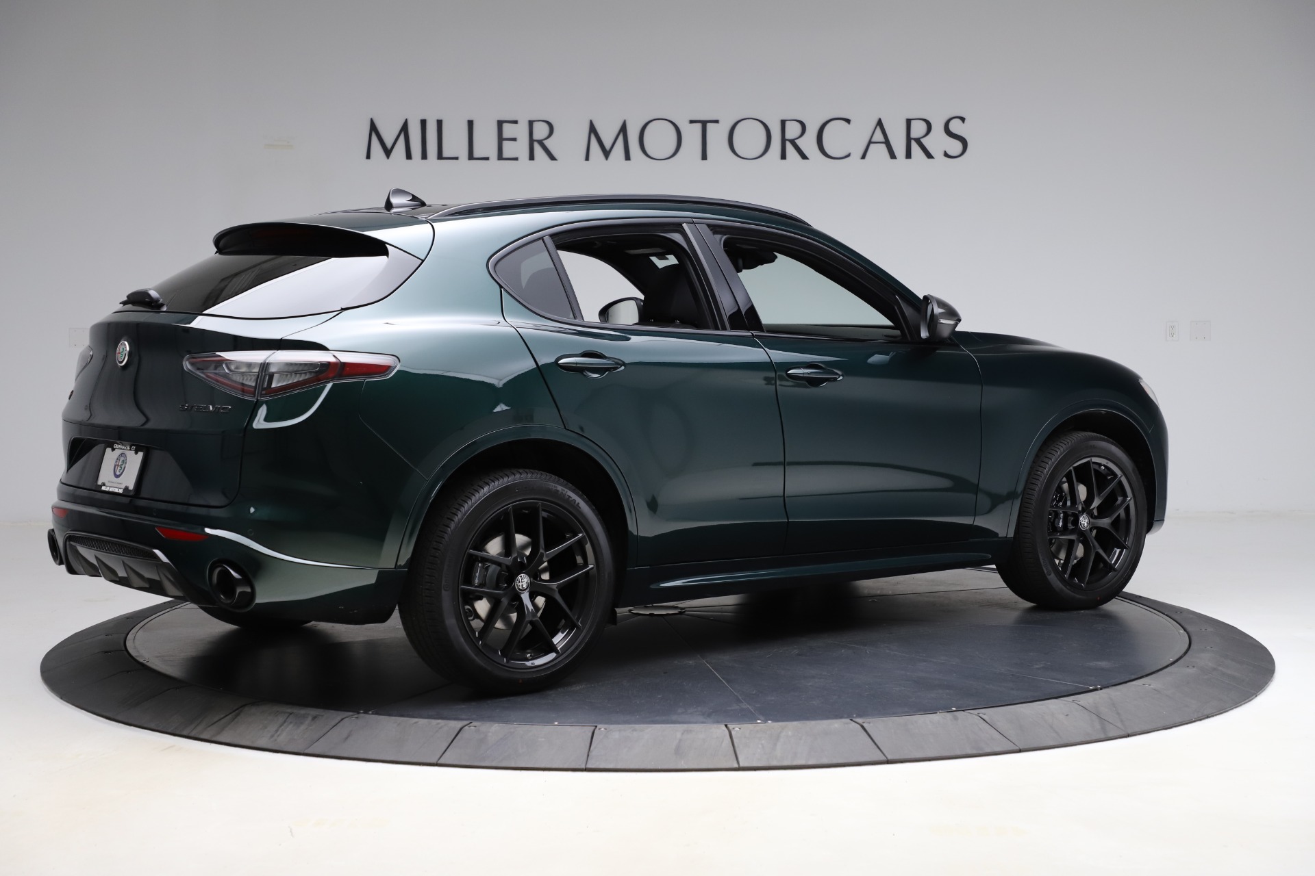 New 2021 Alfa Romeo Stelvio Ti Sport Q4 | St. Petersburg, FL