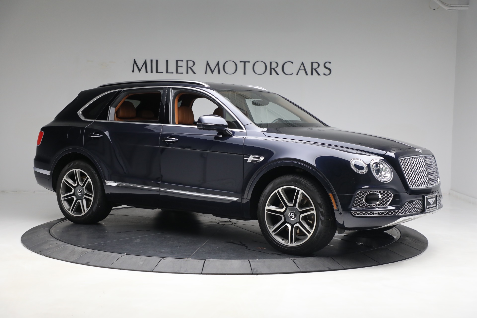 Used 2018 Bentley Bentayga W12 Signature | St. Petersburg, FL