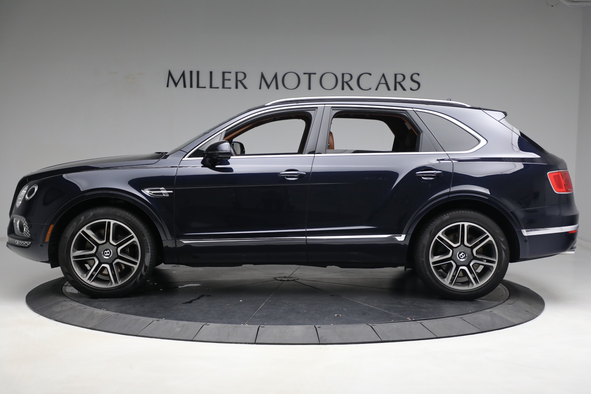 Used 2018 Bentley Bentayga W12 Signature | St. Petersburg, FL