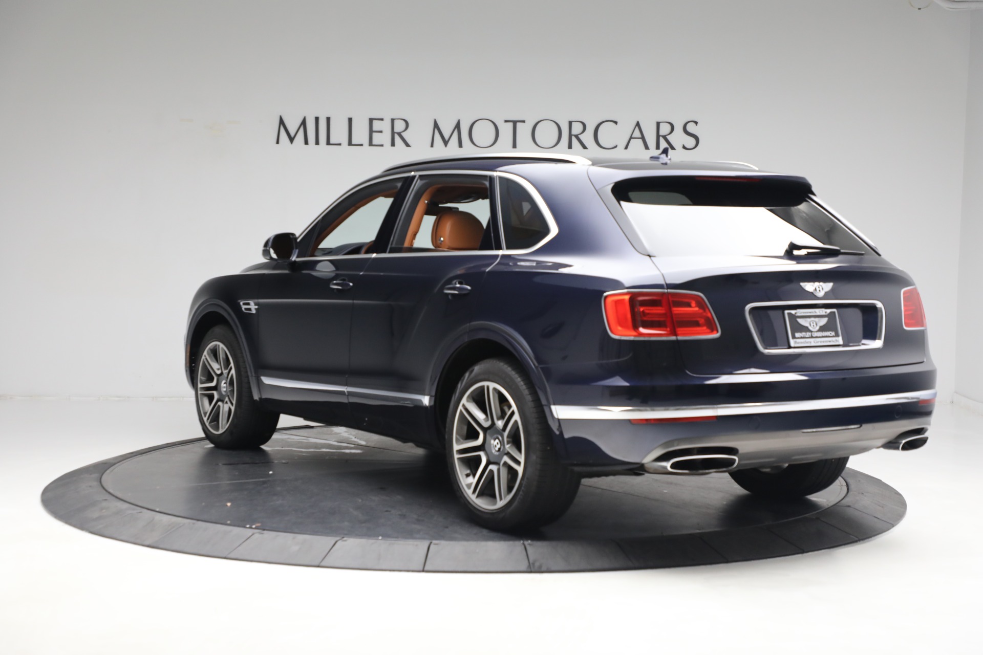 Used 2018 Bentley Bentayga W12 Signature | St. Petersburg, FL