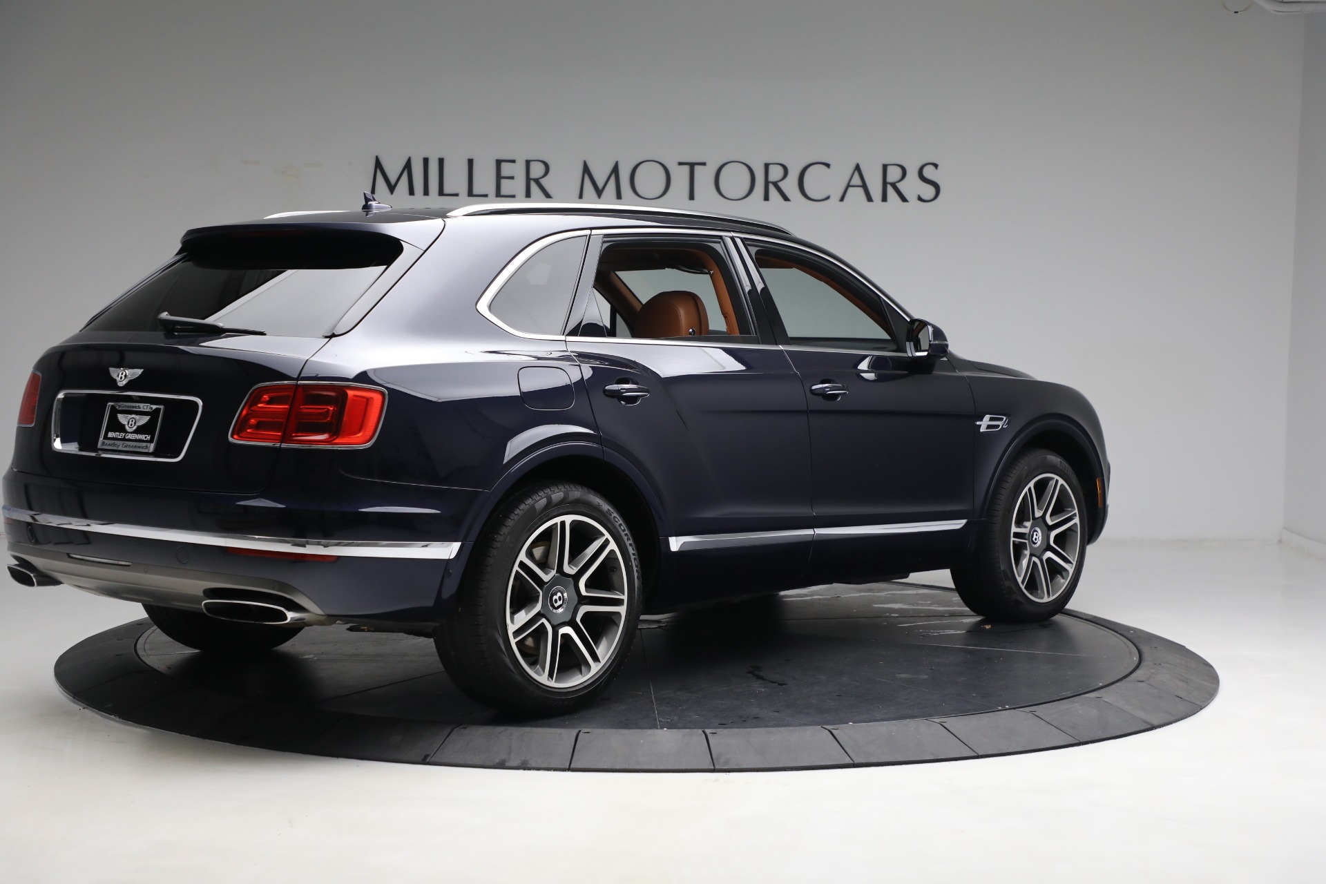 Used 2018 Bentley Bentayga W12 Signature | St. Petersburg, FL