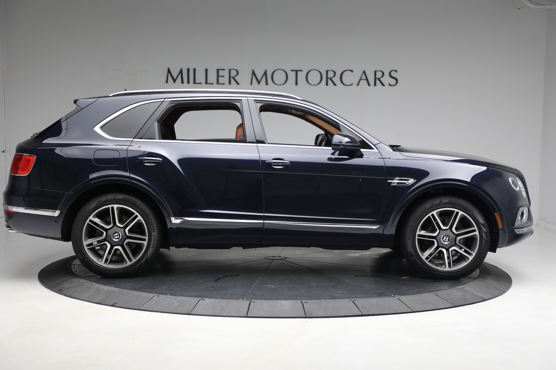 Used 2018 Bentley Bentayga W12 Signature | St. Petersburg, FL
