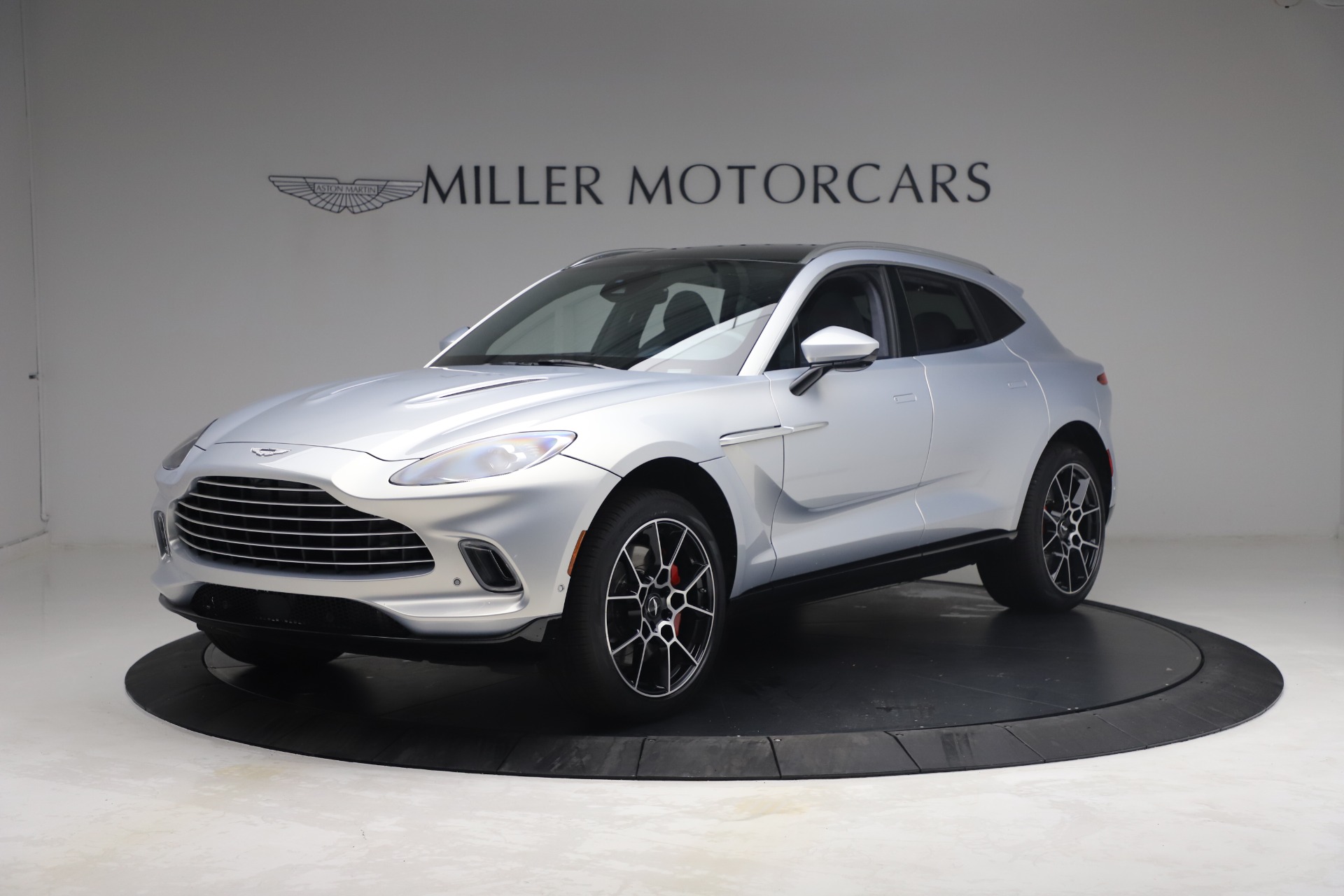 New 2021 Aston Martin DBX | St. Petersburg, FL