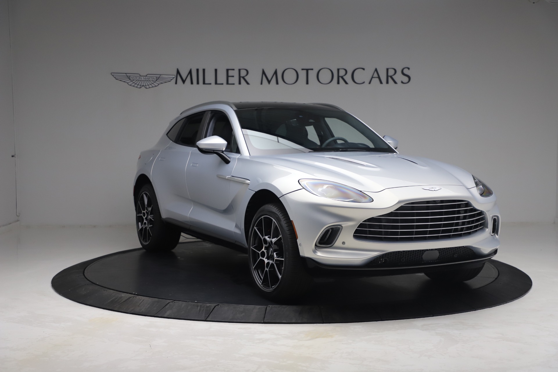 New 2021 Aston Martin DBX | St. Petersburg, FL