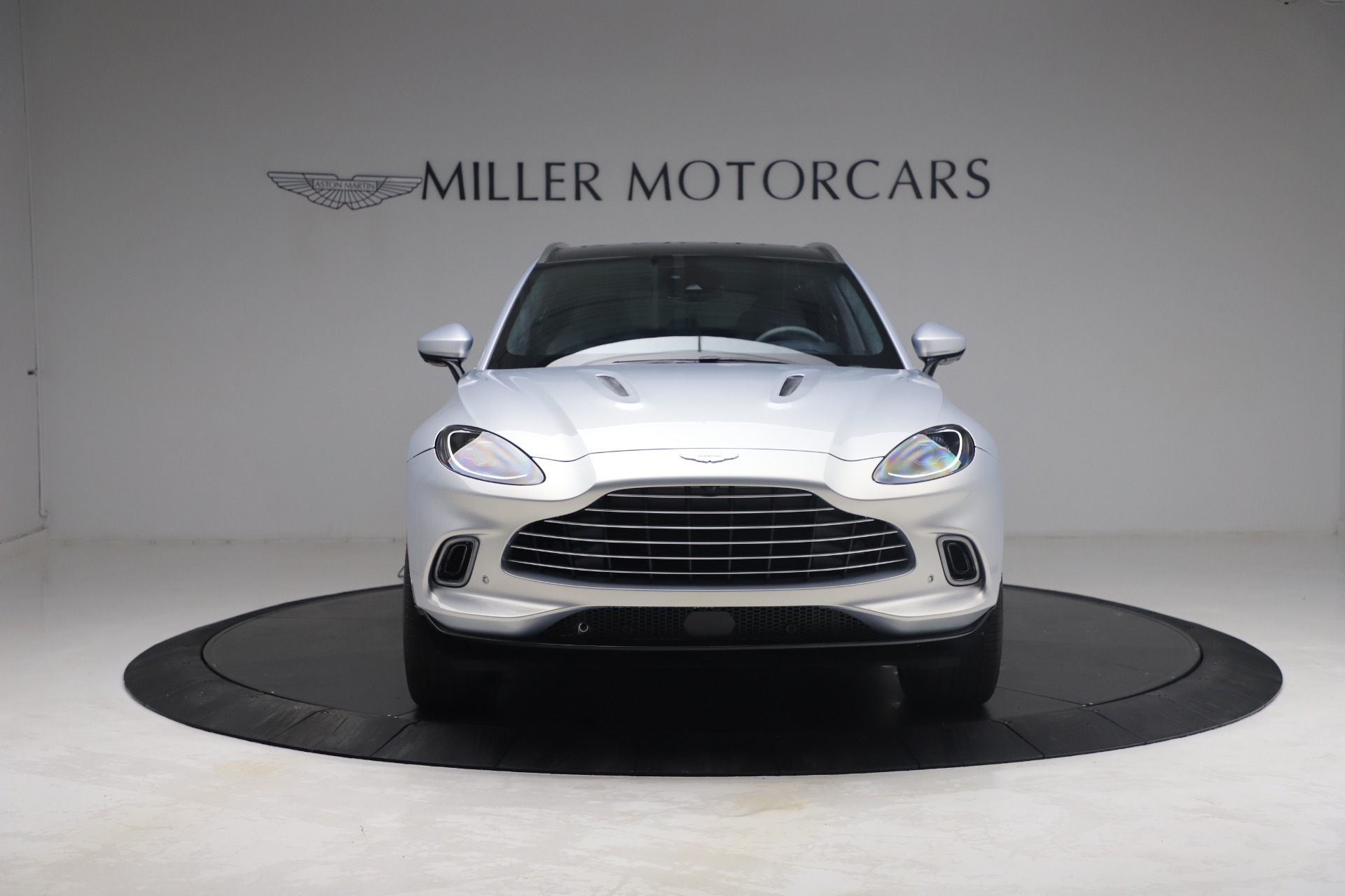 New 2021 Aston Martin DBX | St. Petersburg, FL