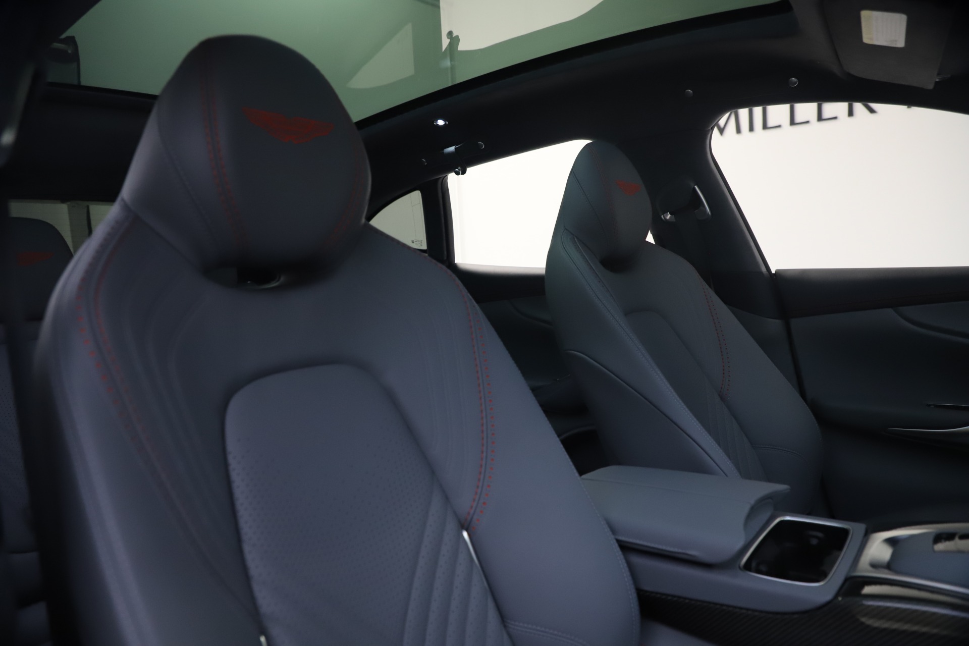 New 2021 Aston Martin DBX | St. Petersburg, FL