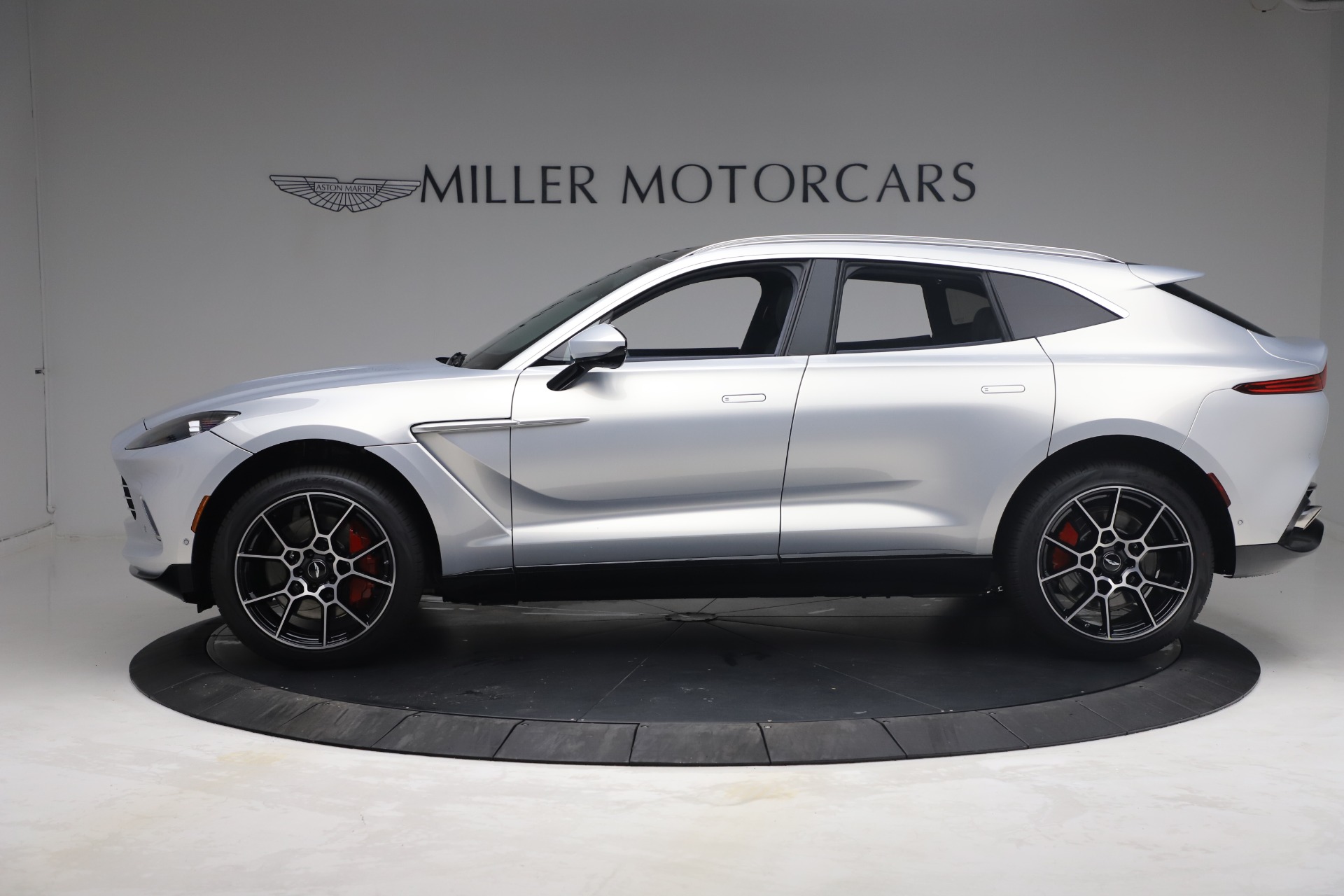 New 2021 Aston Martin DBX | St. Petersburg, FL
