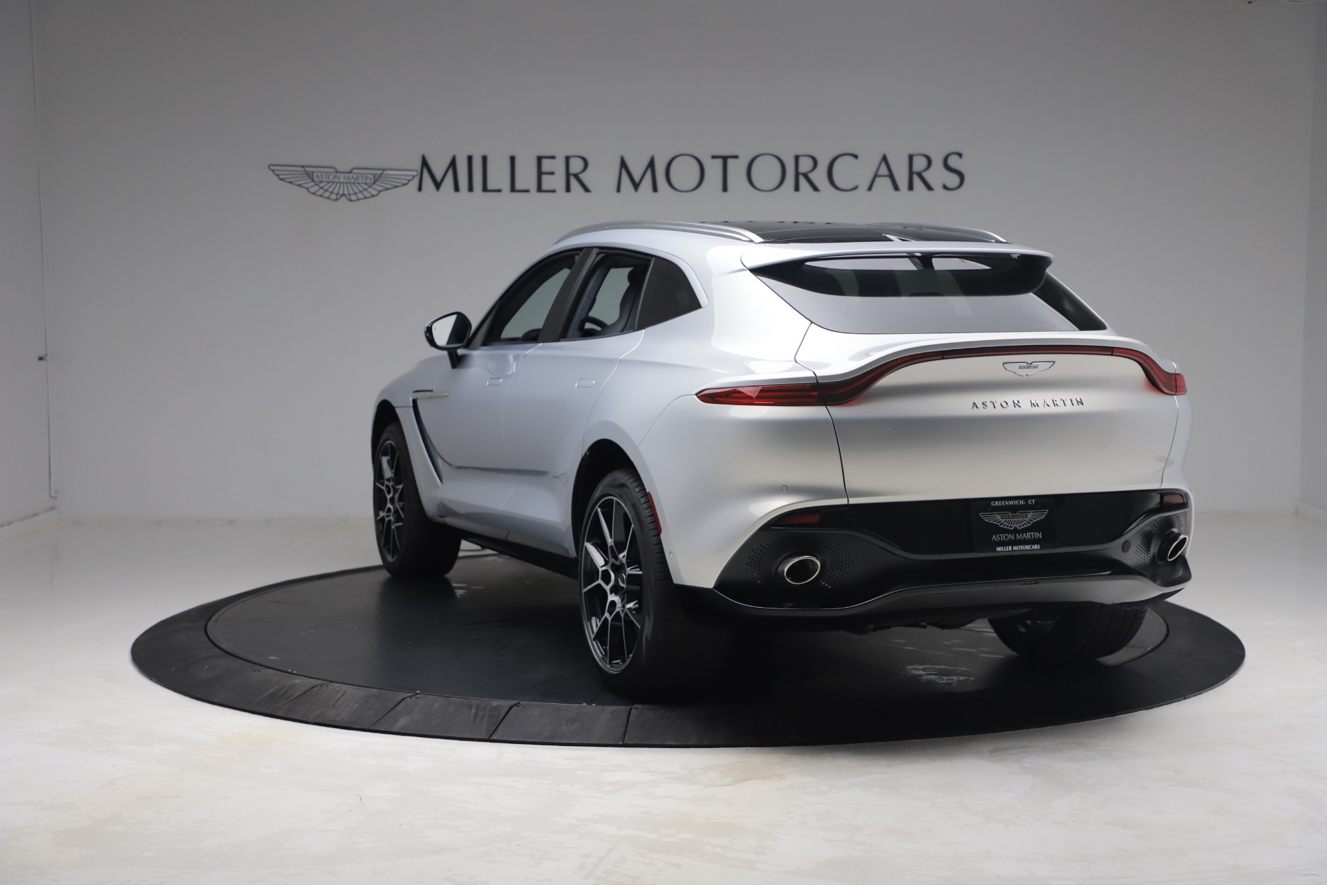 New 2021 Aston Martin DBX | St. Petersburg, FL