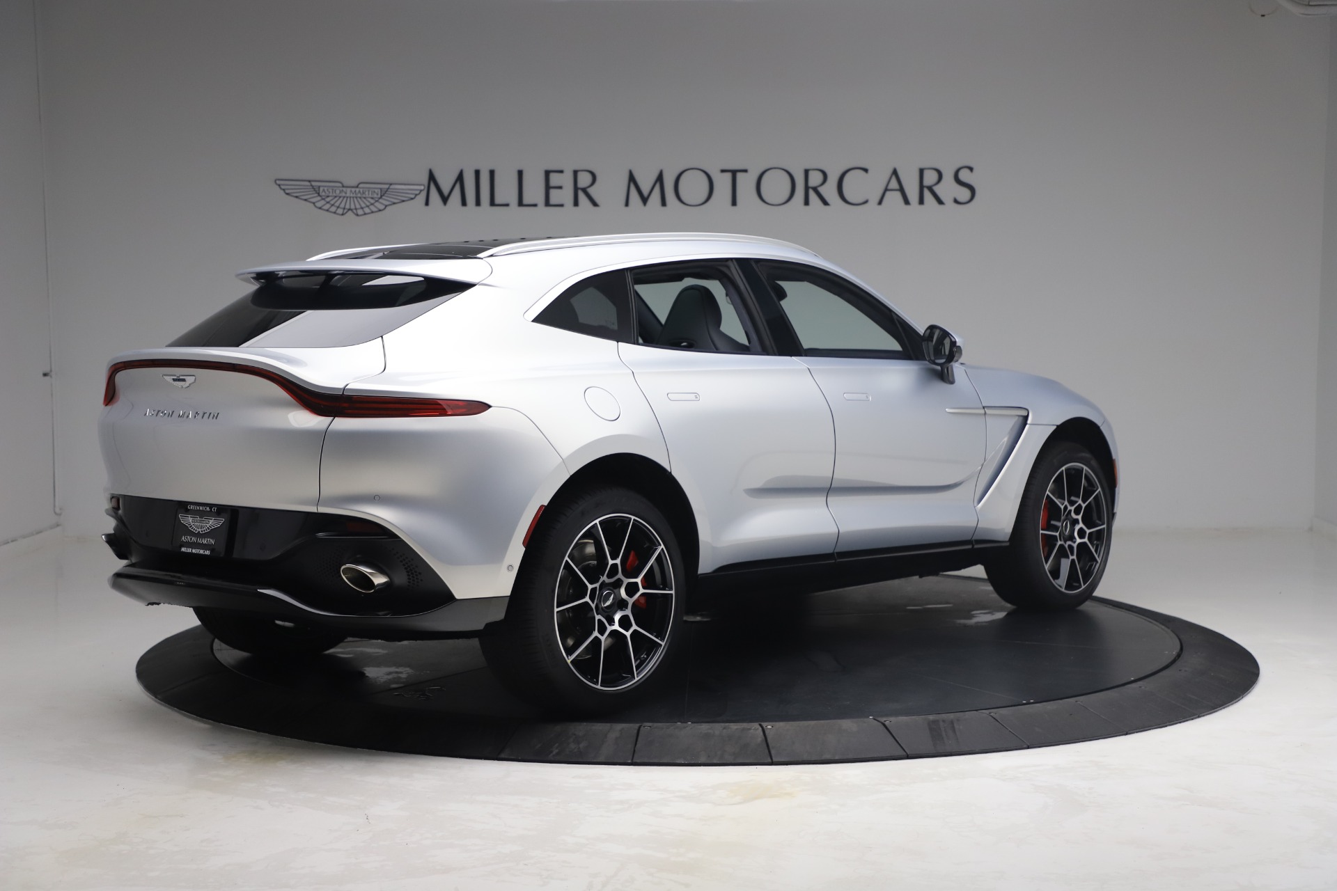 New 2021 Aston Martin DBX | St. Petersburg, FL