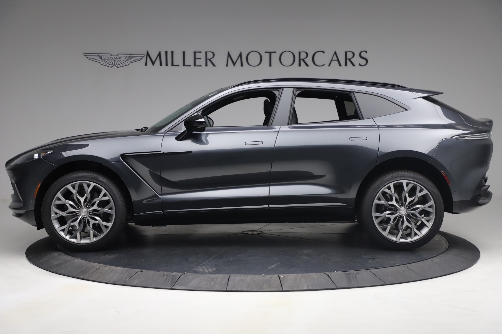 Used 2021 Aston Martin DBX | St. Petersburg, FL