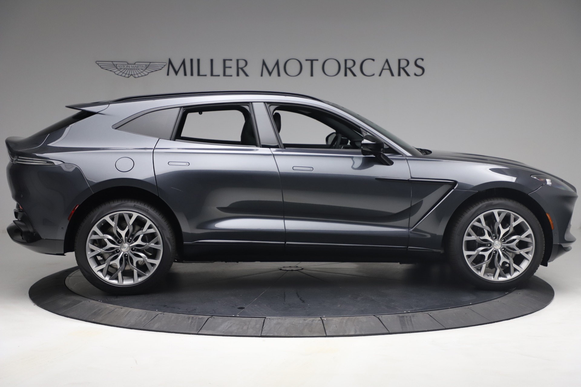 Used 2021 Aston Martin DBX | St. Petersburg, FL