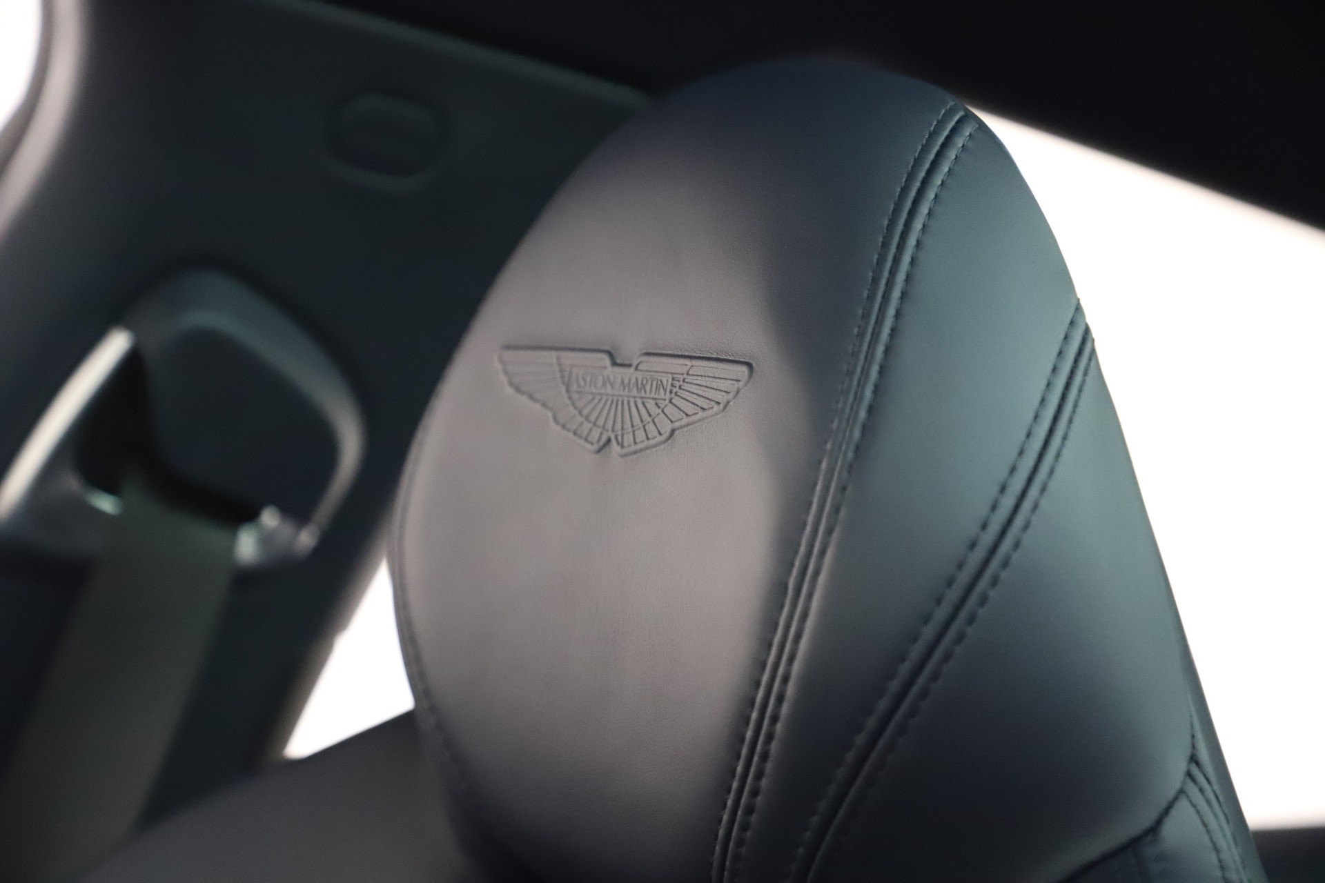 New 2021 Aston Martin DBX | St. Petersburg, FL