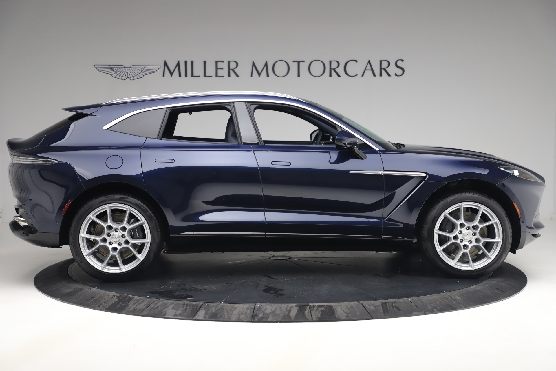 New 2021 Aston Martin DBX | St. Petersburg, FL