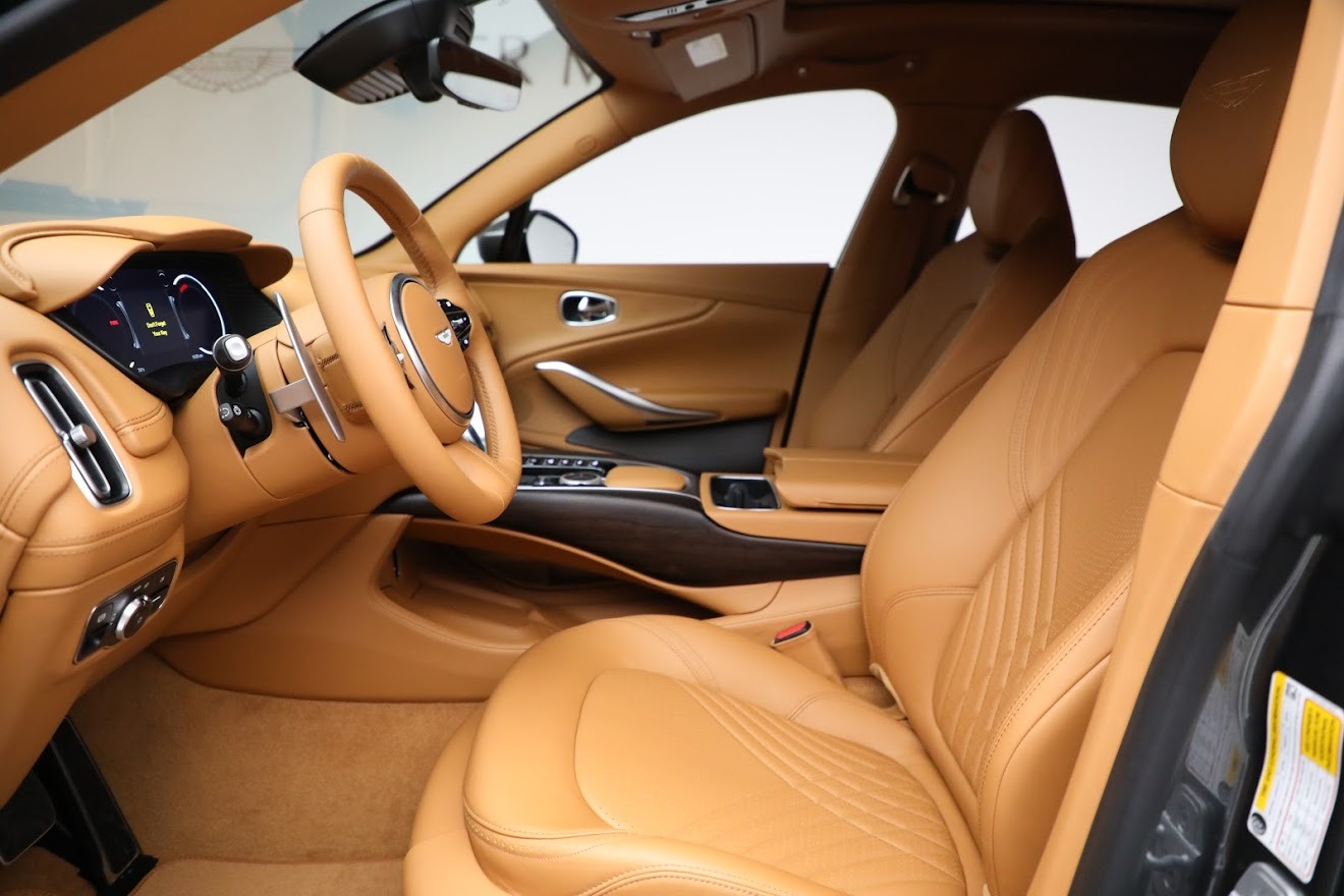 New 2021 Aston Martin DBX | St. Petersburg, FL