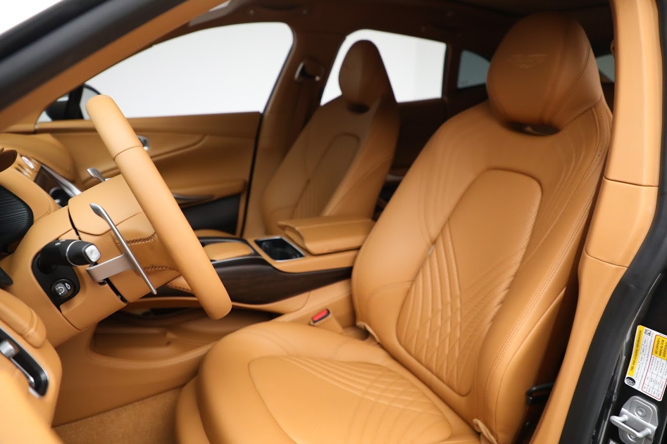 New 2021 Aston Martin DBX | St. Petersburg, FL