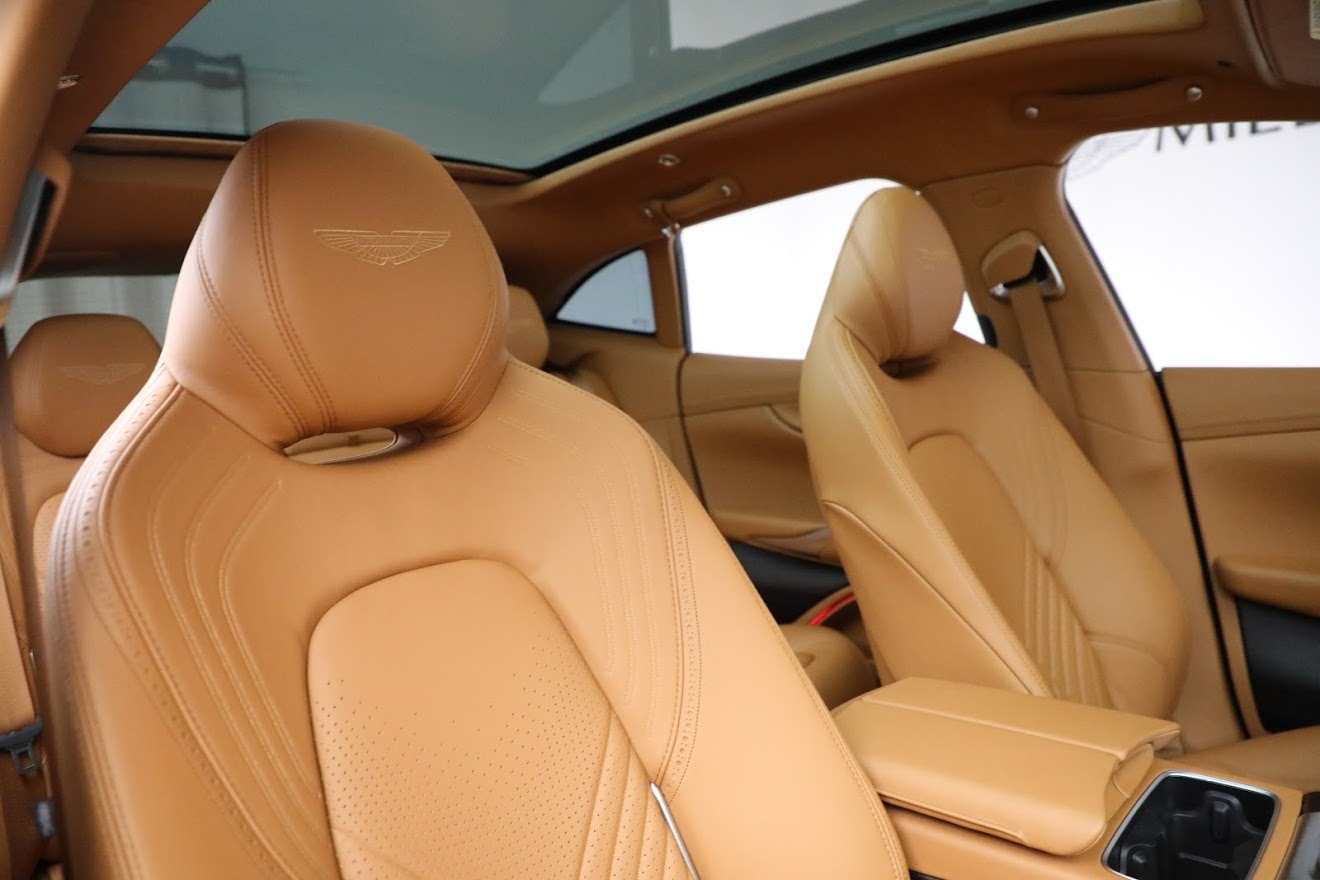 New 2021 Aston Martin DBX | St. Petersburg, FL