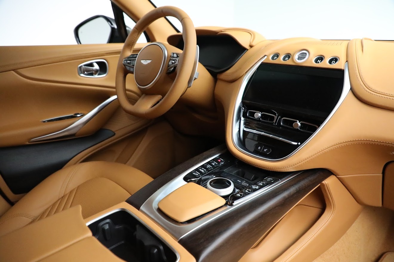 New 2021 Aston Martin DBX | St. Petersburg, FL
