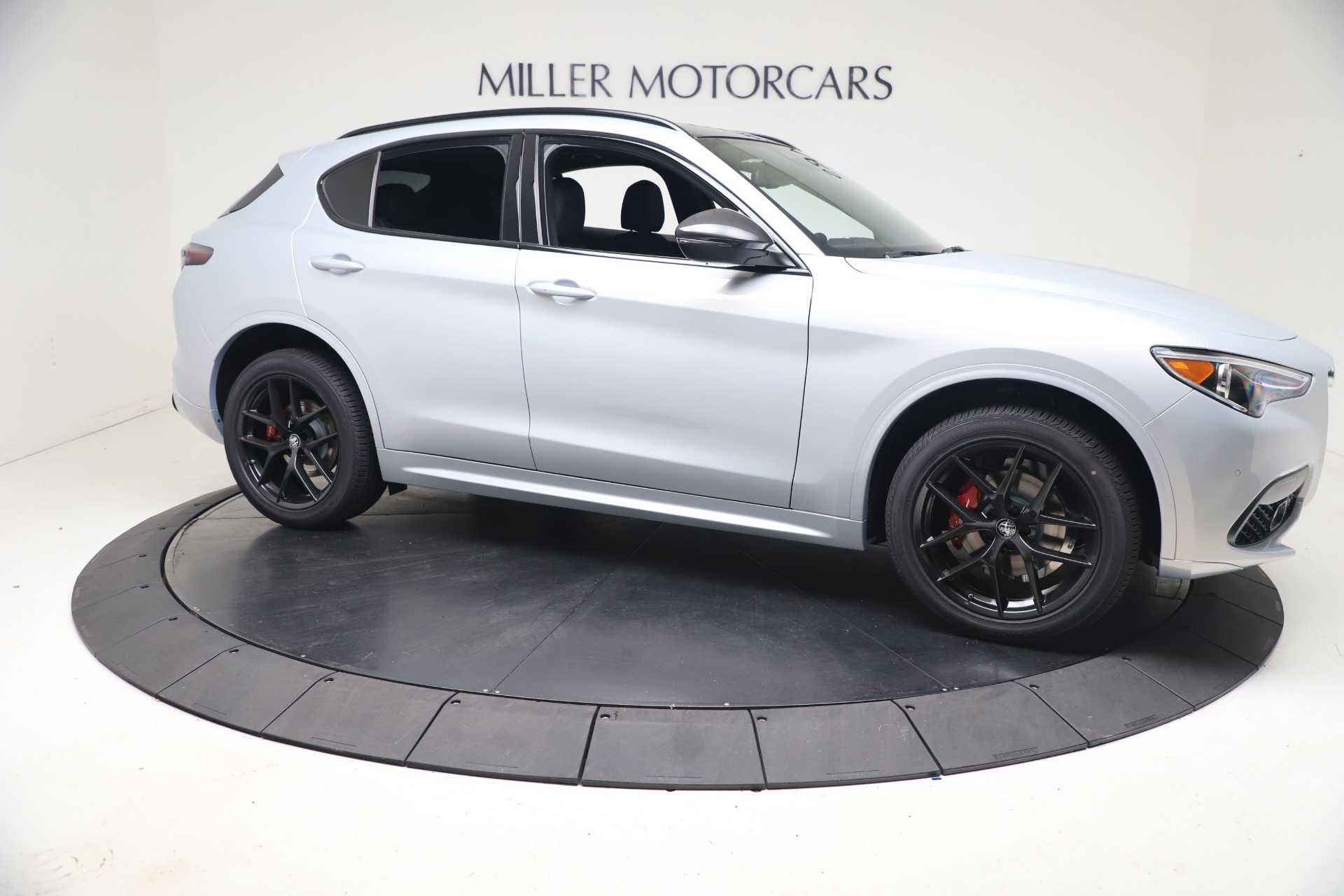 New 2021 Alfa Romeo Stelvio Ti Sport Q4 | St. Petersburg, FL