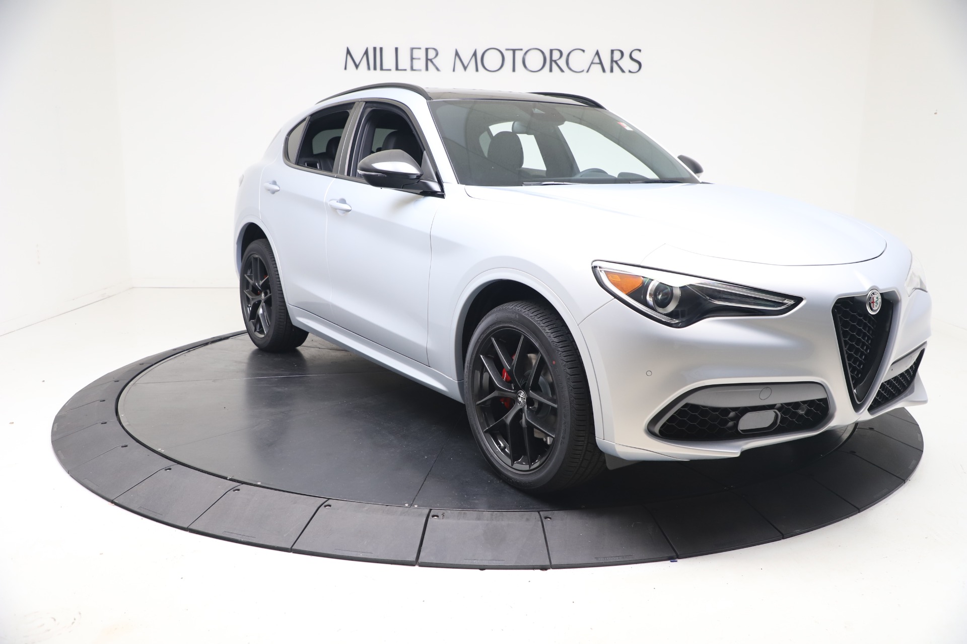 New 2021 Alfa Romeo Stelvio Ti Sport Q4 | St. Petersburg, FL