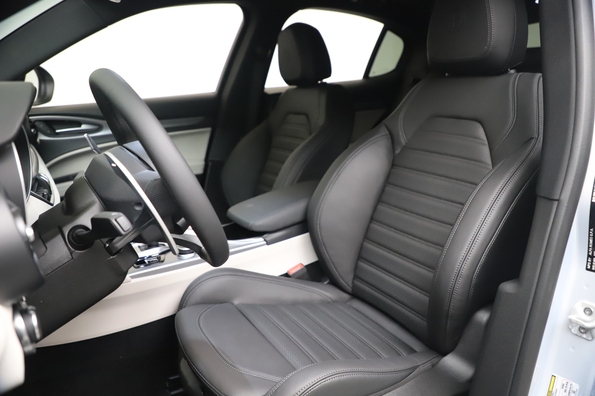 New 2021 Alfa Romeo Stelvio Ti Sport Q4 | St. Petersburg, FL