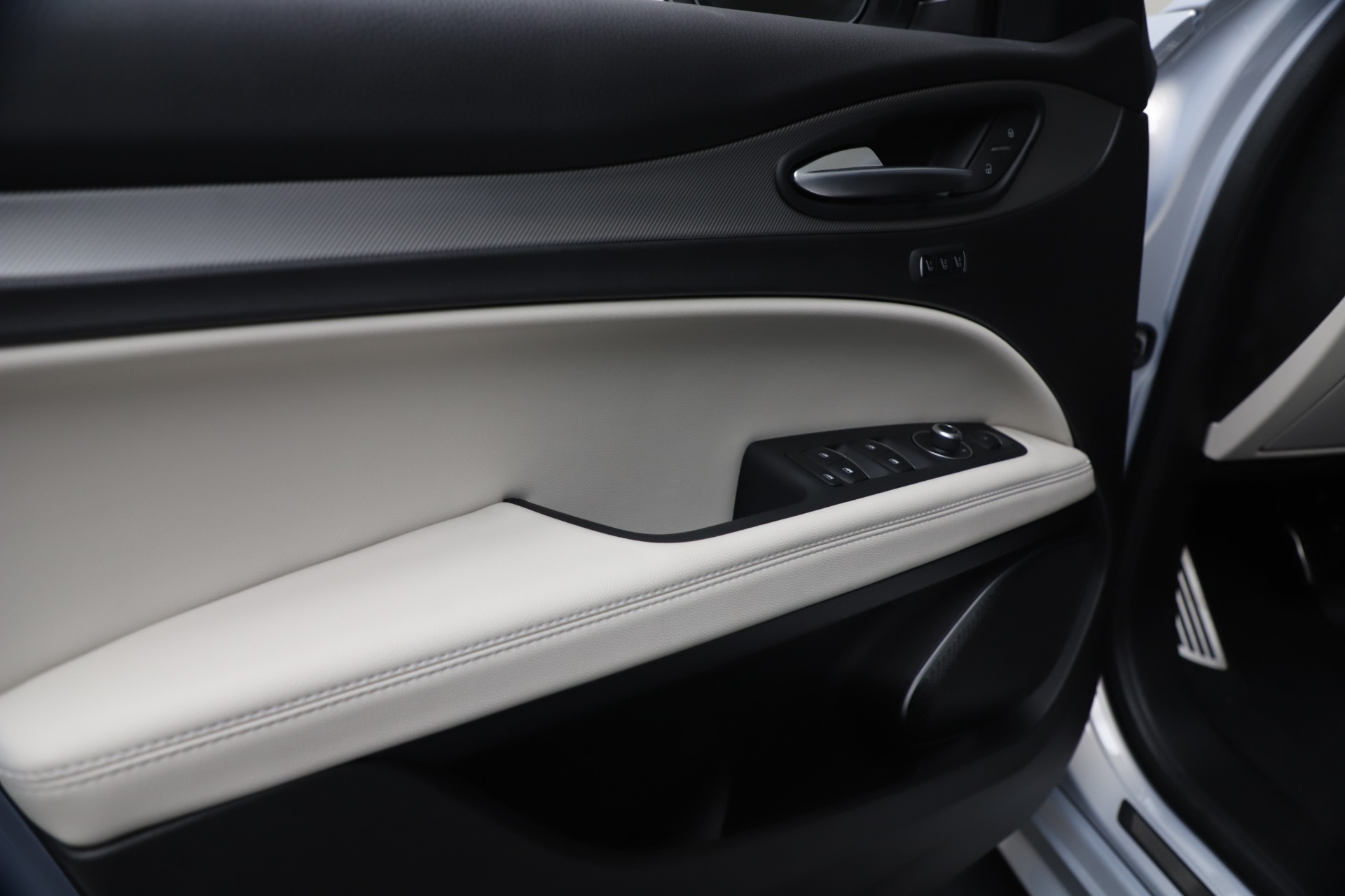 New 2021 Alfa Romeo Stelvio Ti Sport Q4 | St. Petersburg, FL