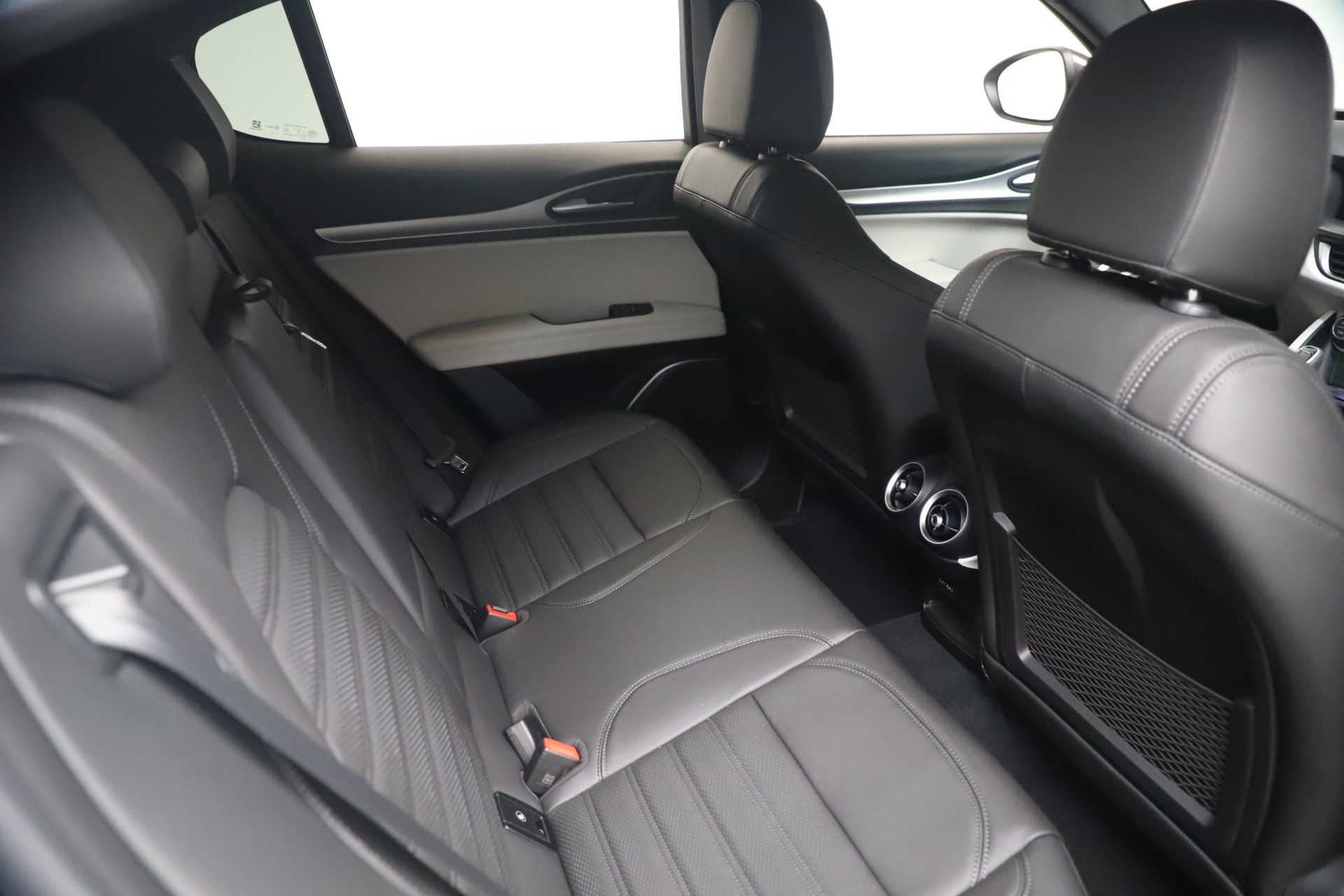 New 2021 Alfa Romeo Stelvio Ti Sport Q4 | St. Petersburg, FL