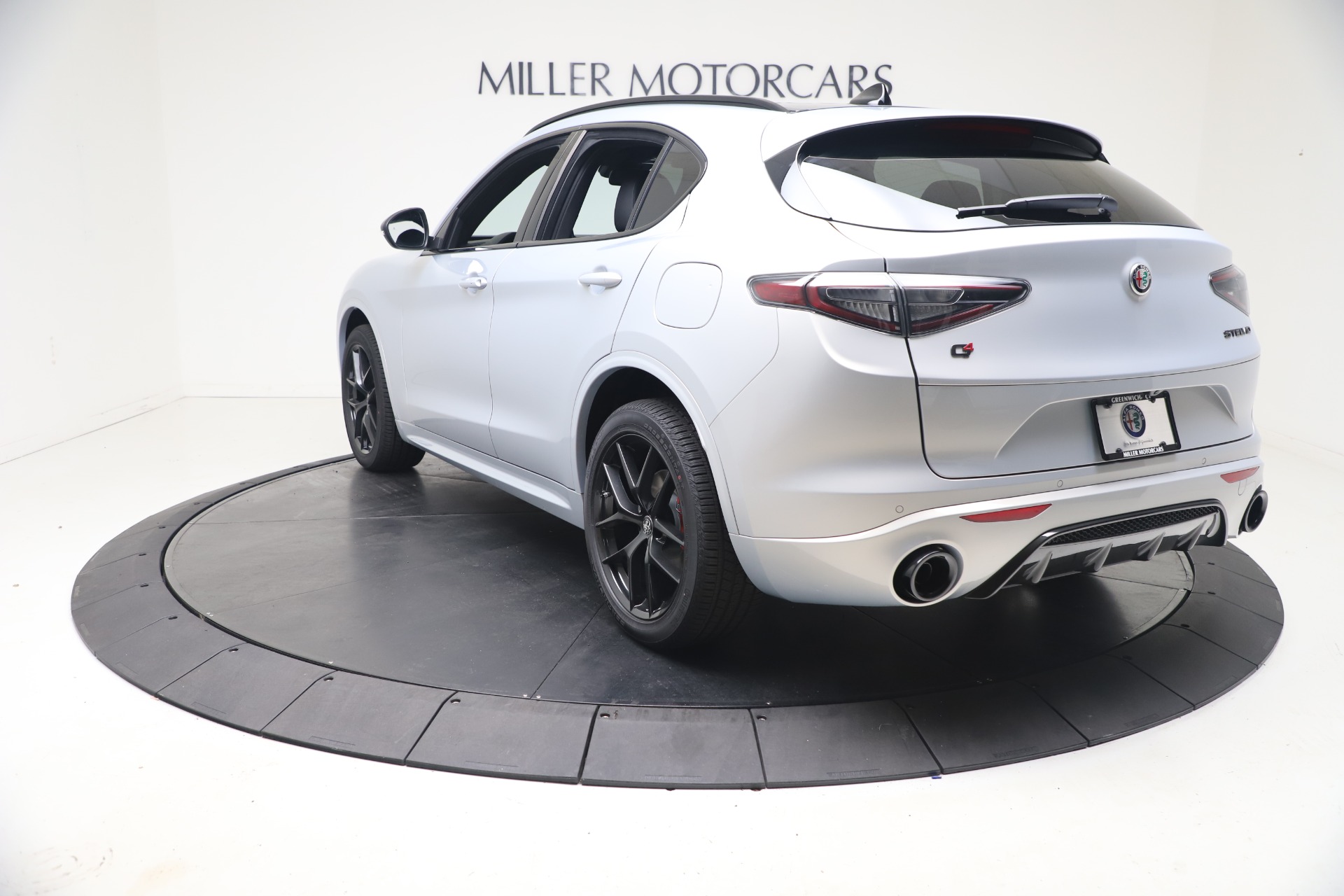 New 2021 Alfa Romeo Stelvio Ti Sport Q4 | St. Petersburg, FL