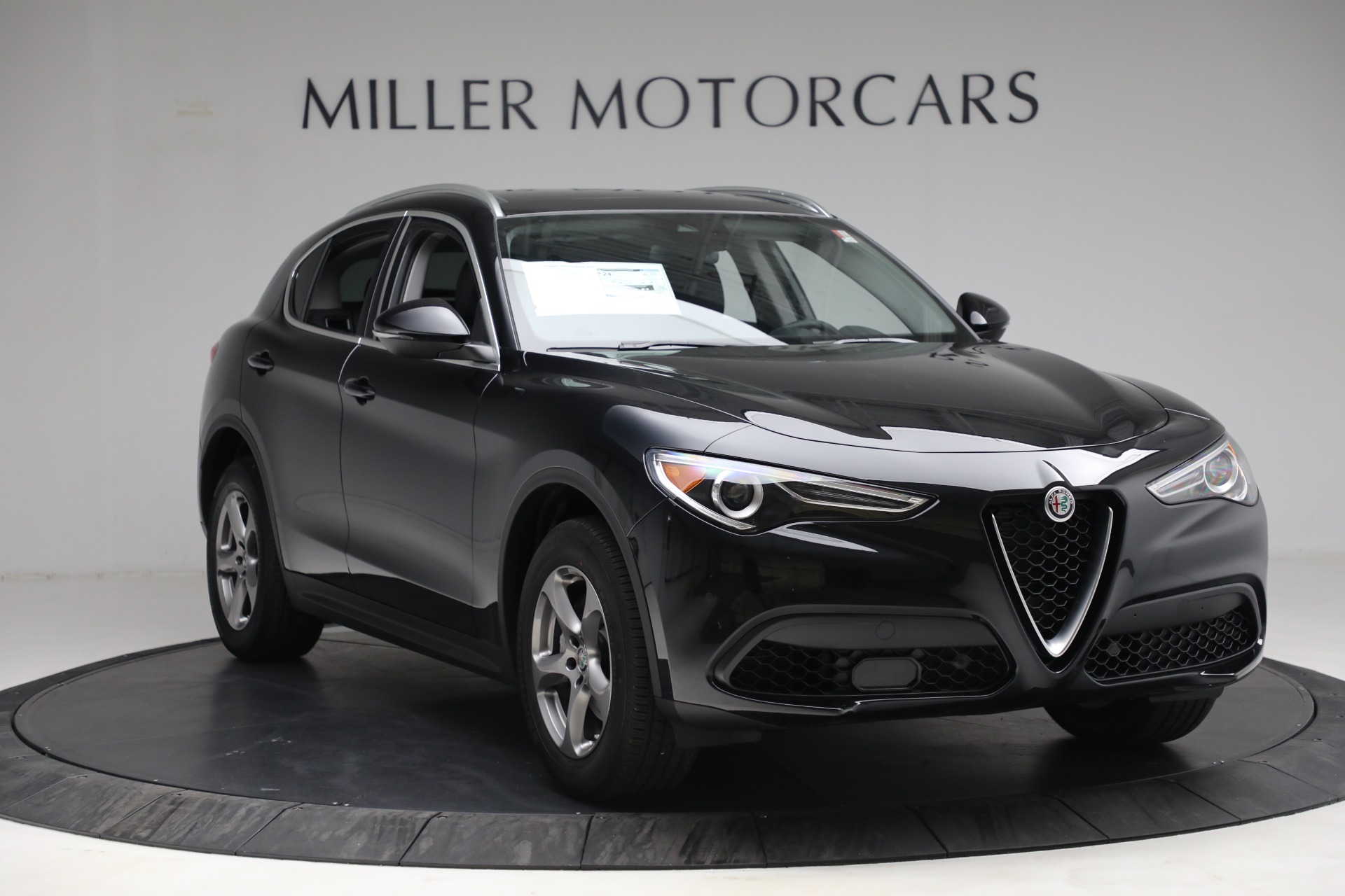New 2021 Alfa Romeo Stelvio Q4 | St. Petersburg, FL