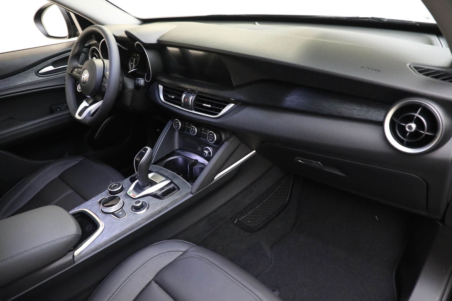 New 2021 Alfa Romeo Stelvio Q4 | St. Petersburg, FL