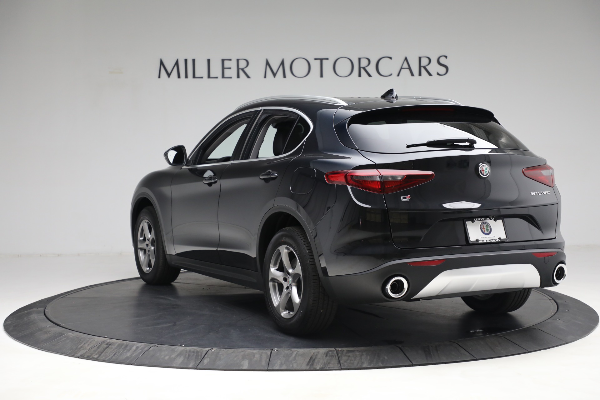 New 2021 Alfa Romeo Stelvio Q4 | St. Petersburg, FL