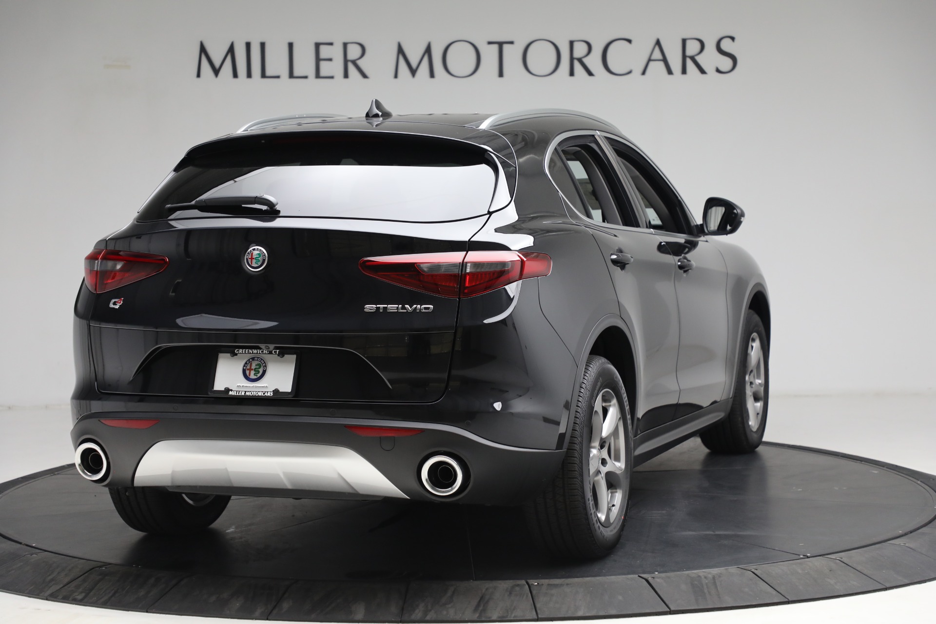 New 2021 Alfa Romeo Stelvio Q4 | St. Petersburg, FL