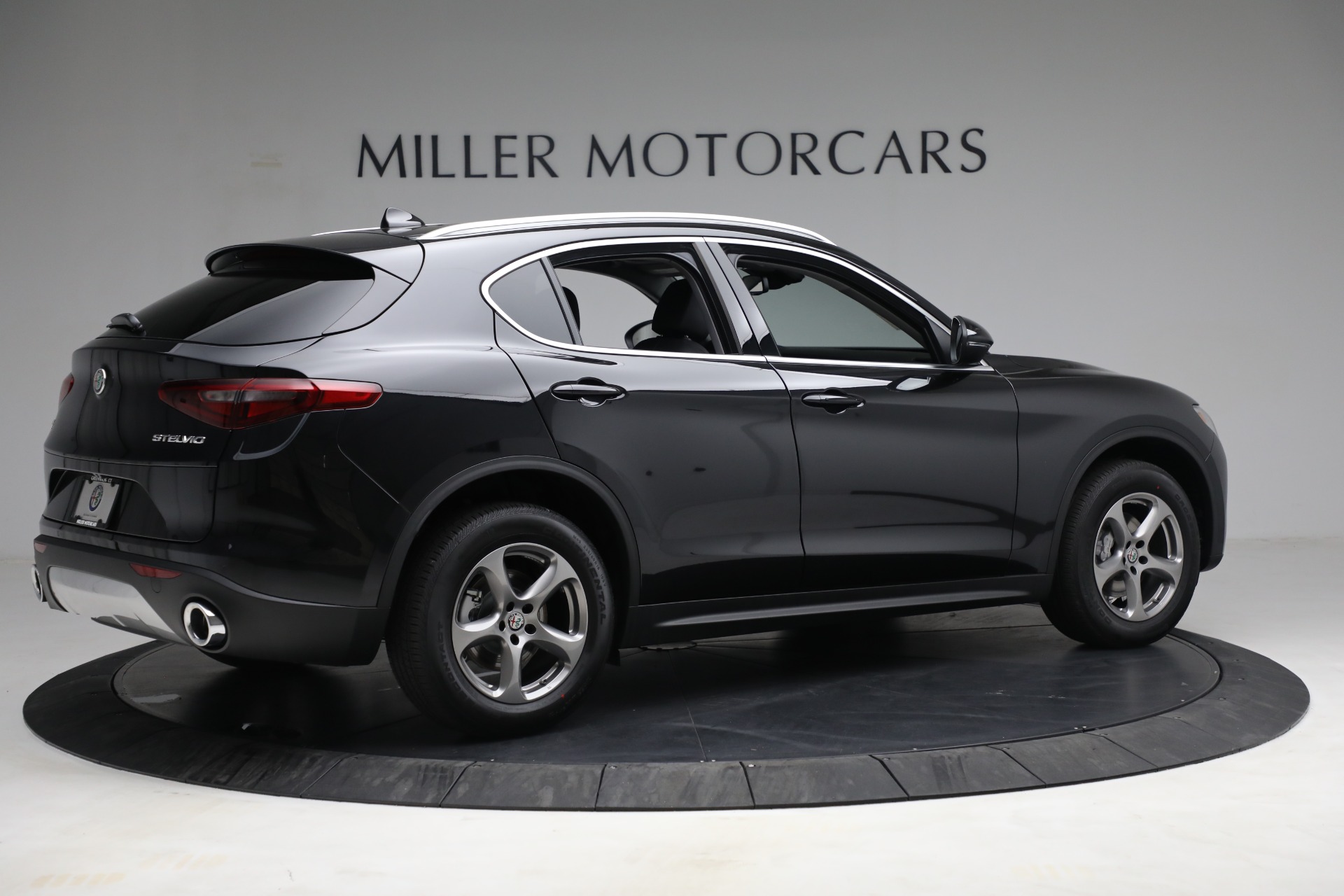 New 2021 Alfa Romeo Stelvio Q4 | St. Petersburg, FL