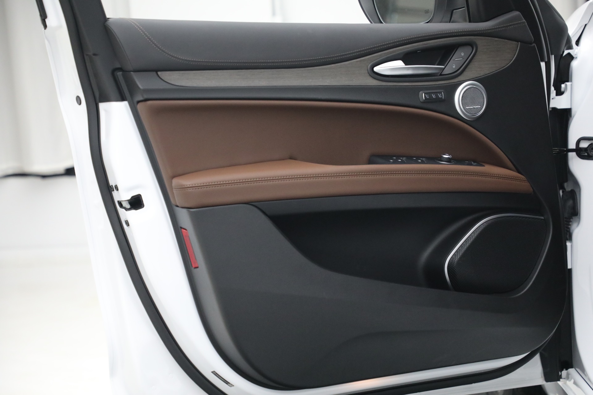 New 2021 Alfa Romeo Stelvio Ti Q4 | St. Petersburg, FL